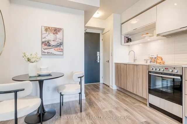 Additional property image - 159 Wellesley St Unit 2210