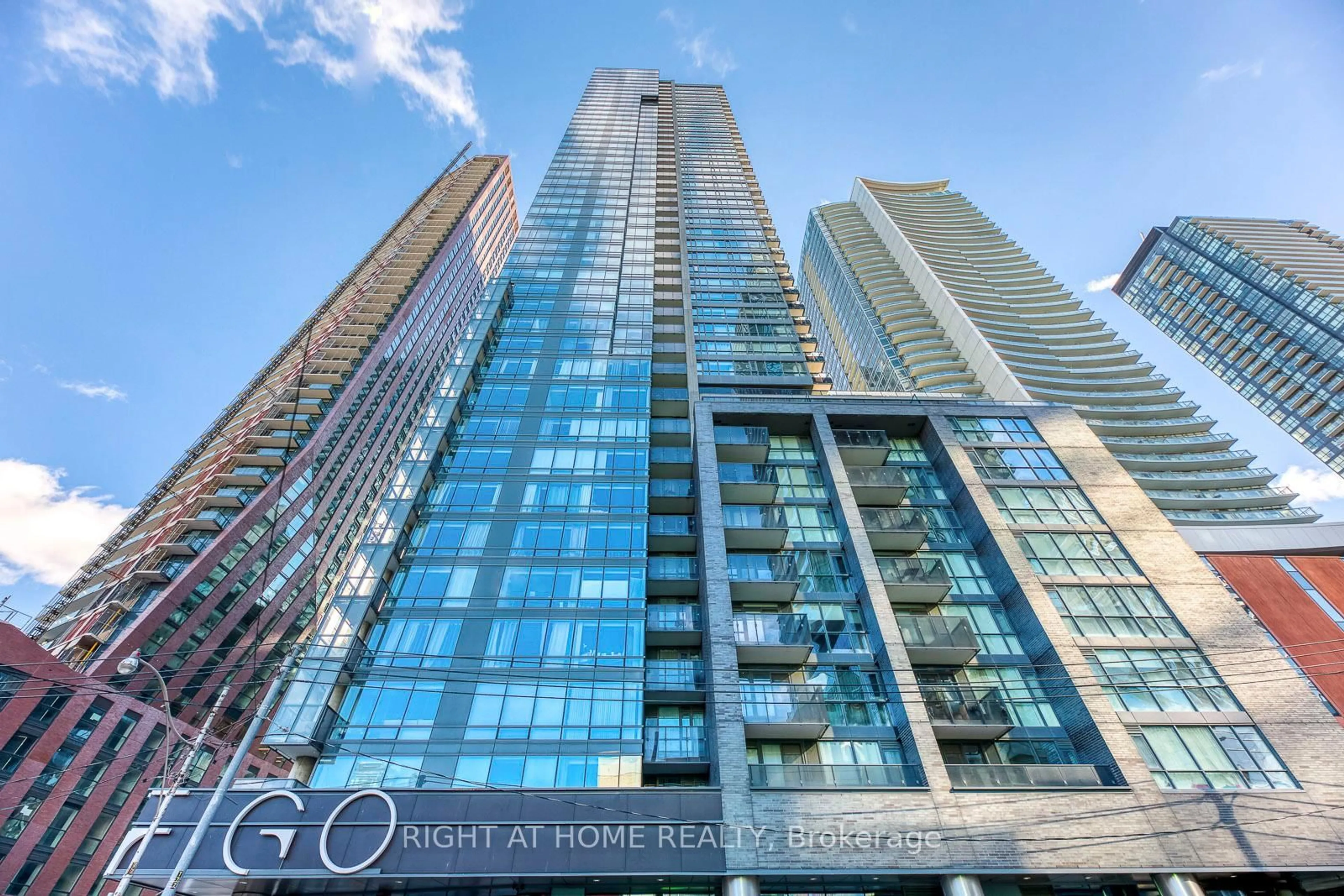 A pic from outside/outdoor area/front of a property/back of a property/a pic from drone, city buildings view from balcony for 295 Adelaide St #1306, Toronto Ontario M5V 0L4