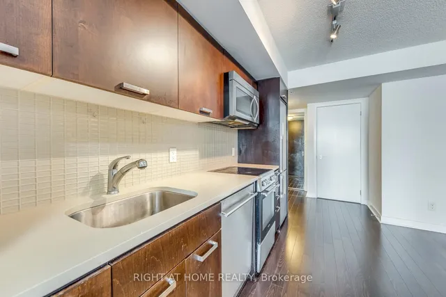 Additional image 33 of 295 Adelaide St Unit 1306