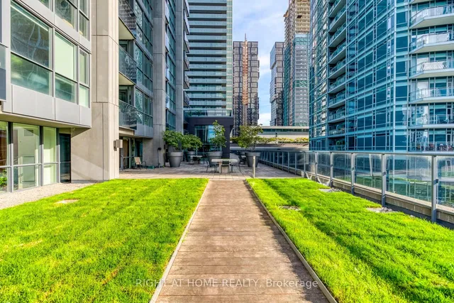 Primary image of 295 Adelaide St Unit 1306