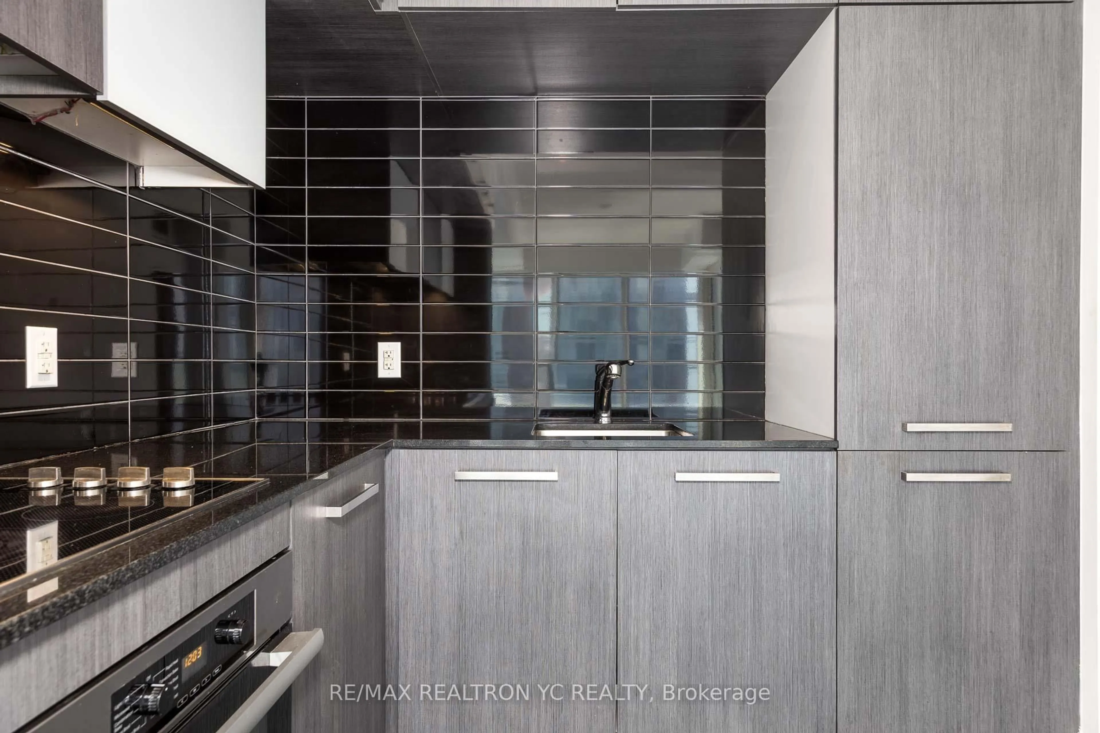 Standard kitchen, ceramic/tile floor for 8 The Esplanade N/A #3312, Toronto Ontario M5E 0A6