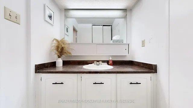 Additional property image - 4005 Don Mills Rd Unit 111