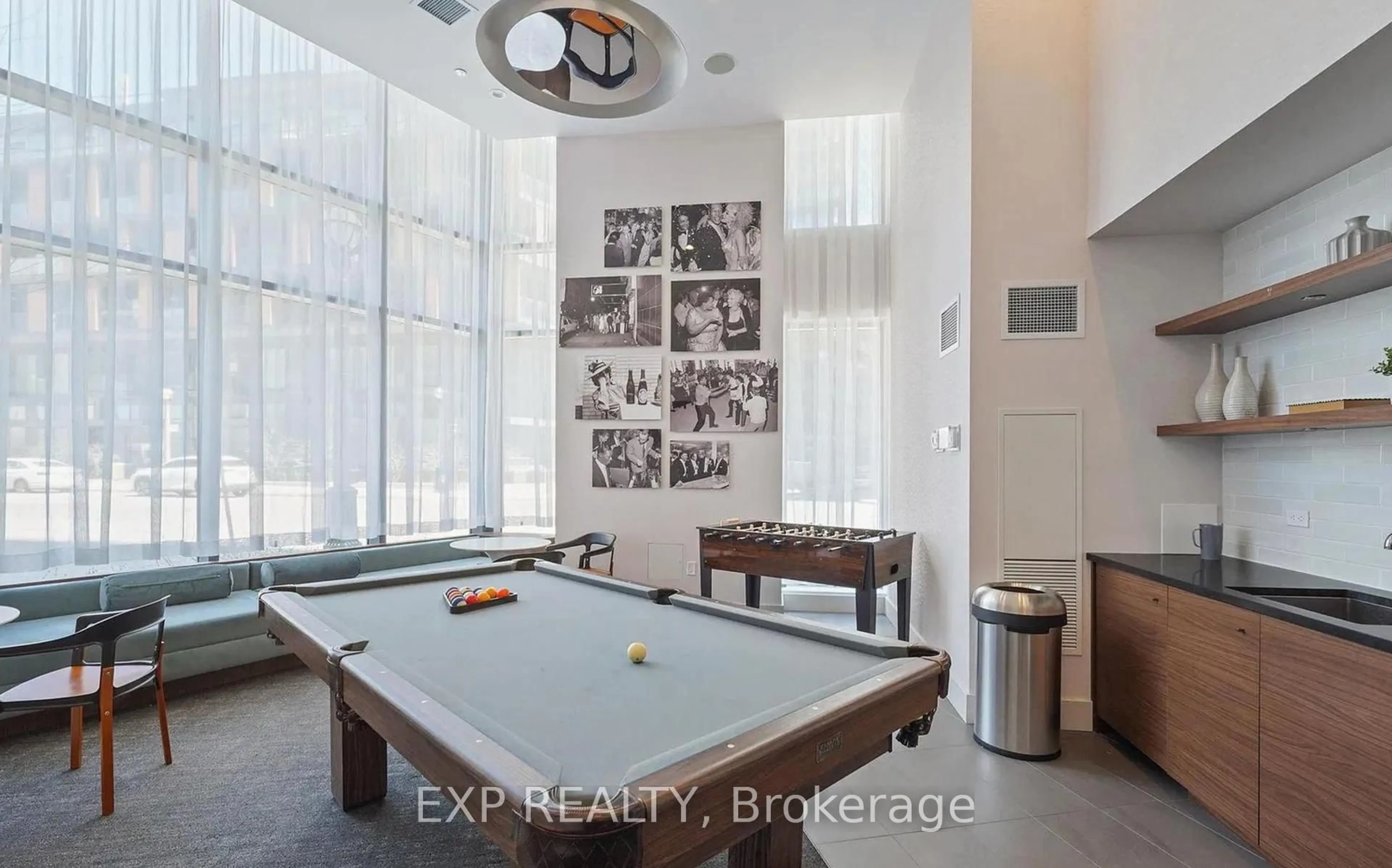 Unknown for 38 IANNUZZI St #1607, Toronto Ontario M5V 0C2