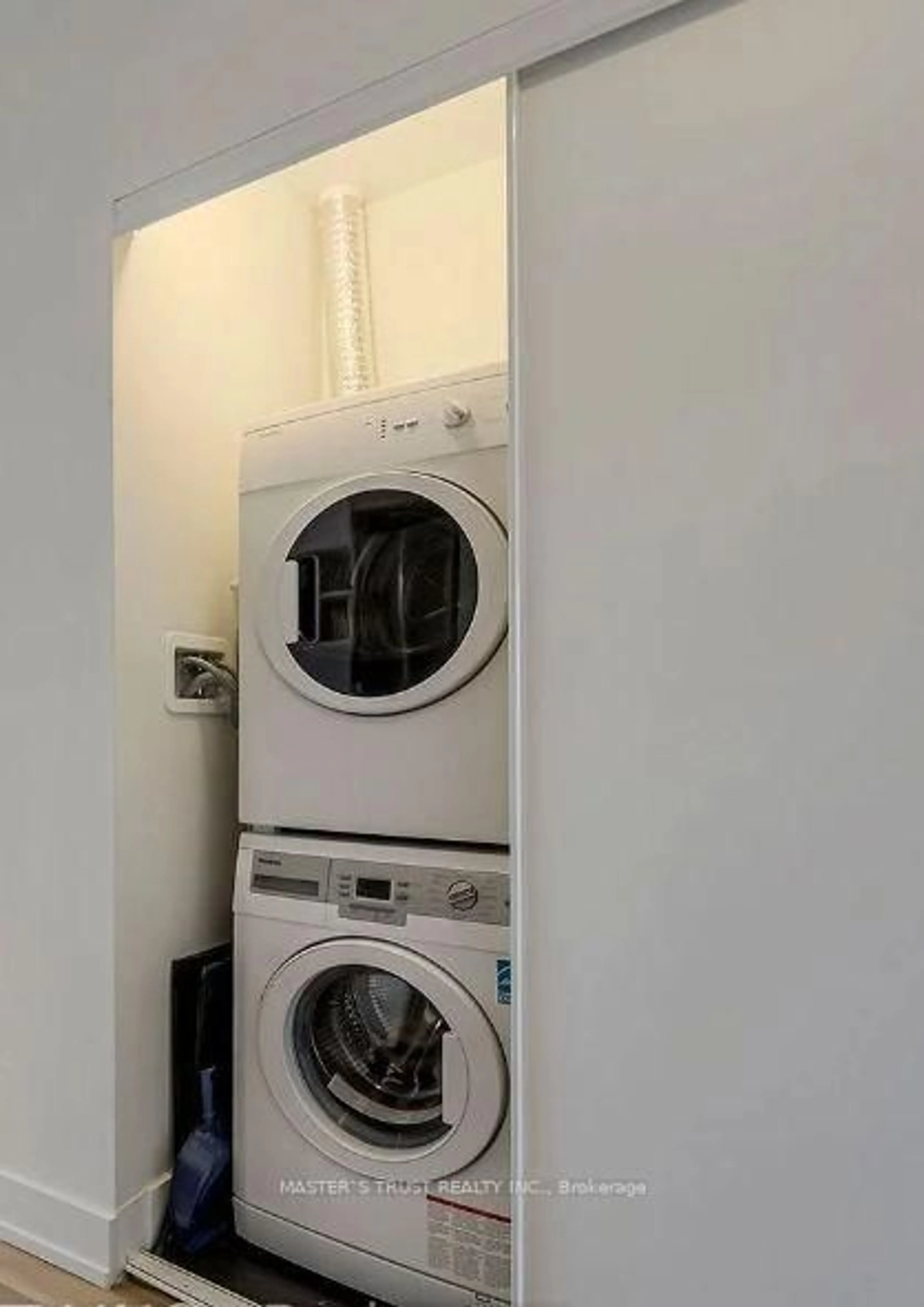 Laundry room for 150 Fairview Mall Dr #216, Toronto Ontario M2J 0E7