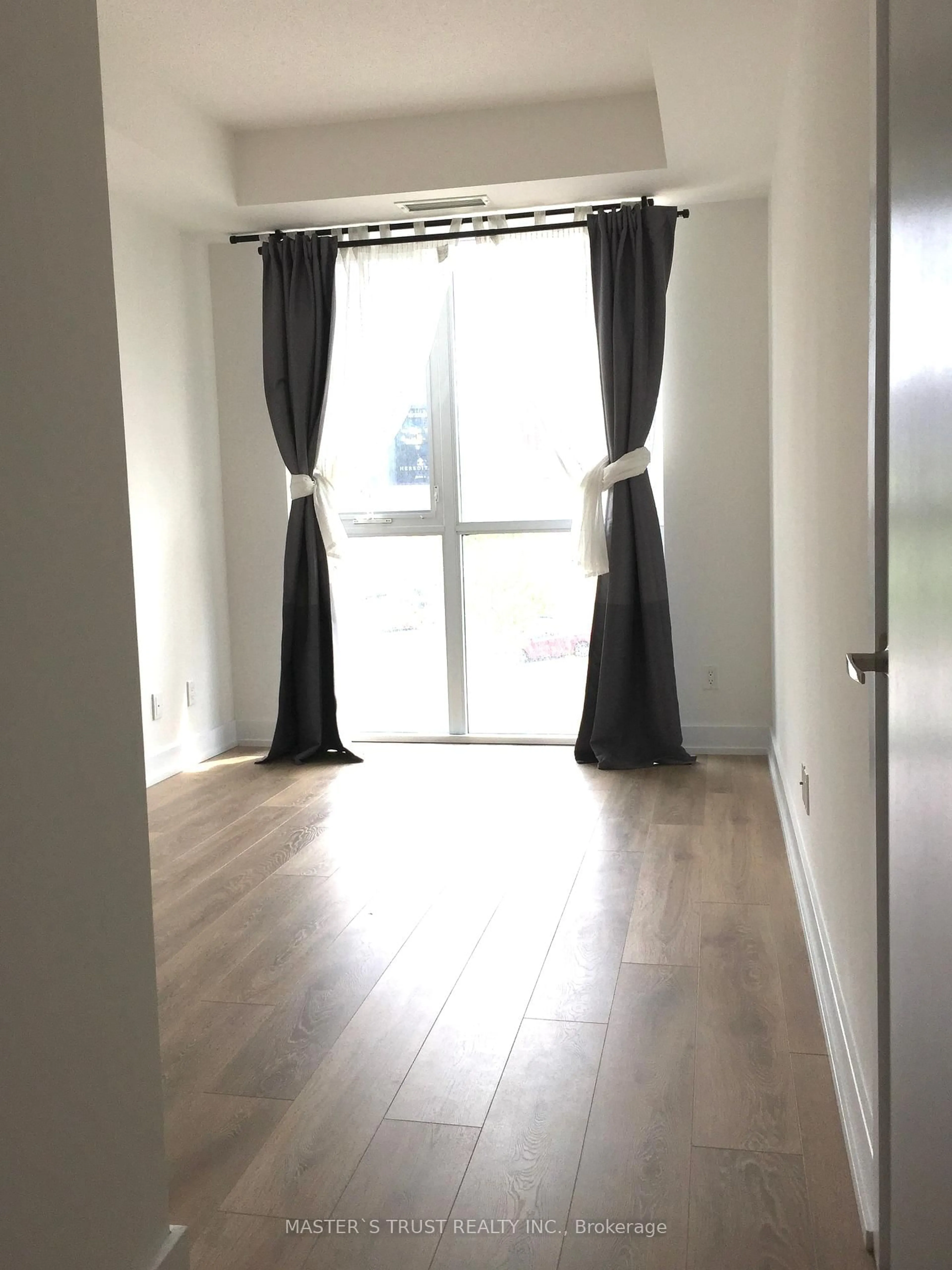 A pic of a room for 150 Fairview Mall Dr #216, Toronto Ontario M2J 0E7