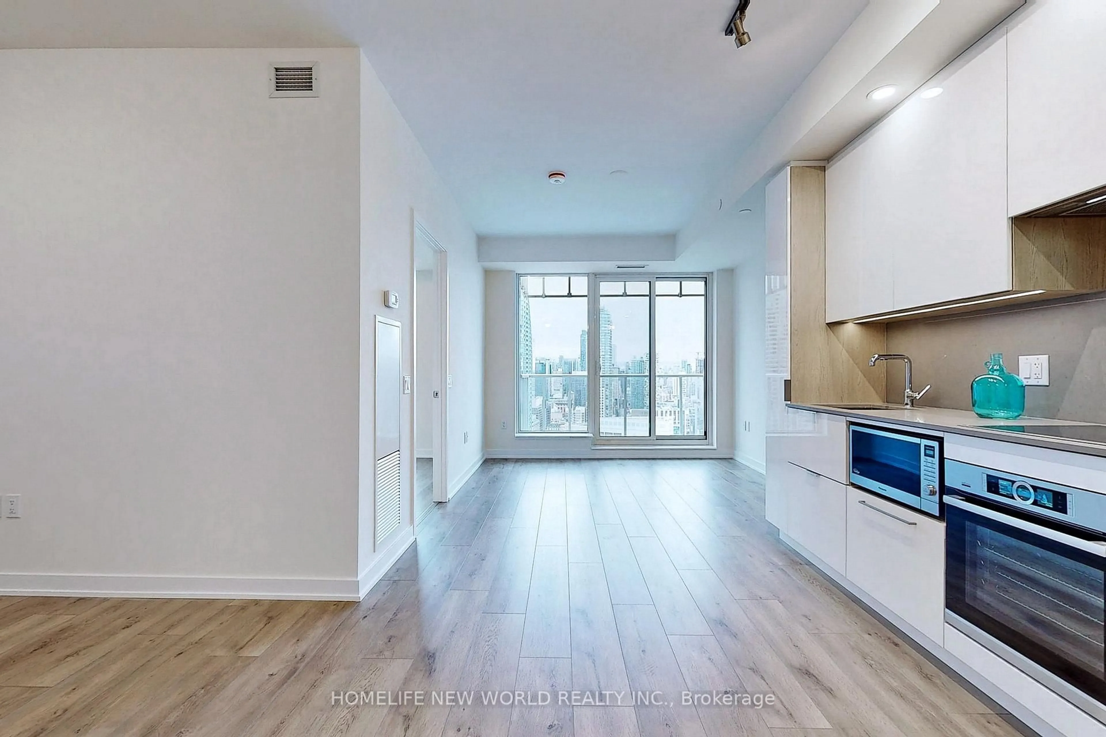 Unknown for 28 Freeland St #4106, Toronto Ontario M5E 0E3