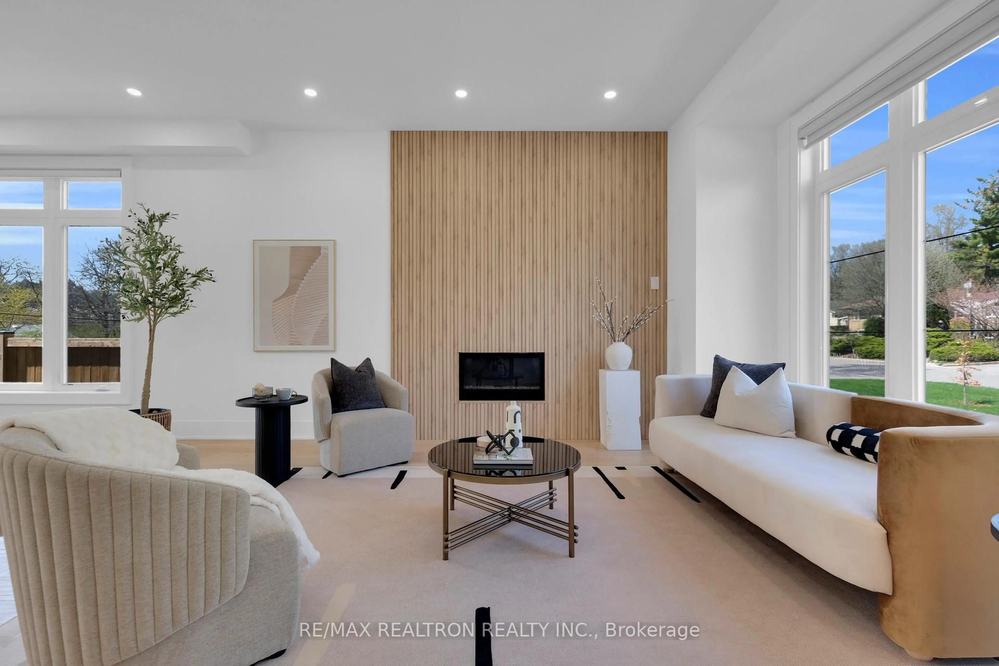 Living room with furniture, unknown for 28 Ternhill Cres, Toronto Ontario M3C 2E5