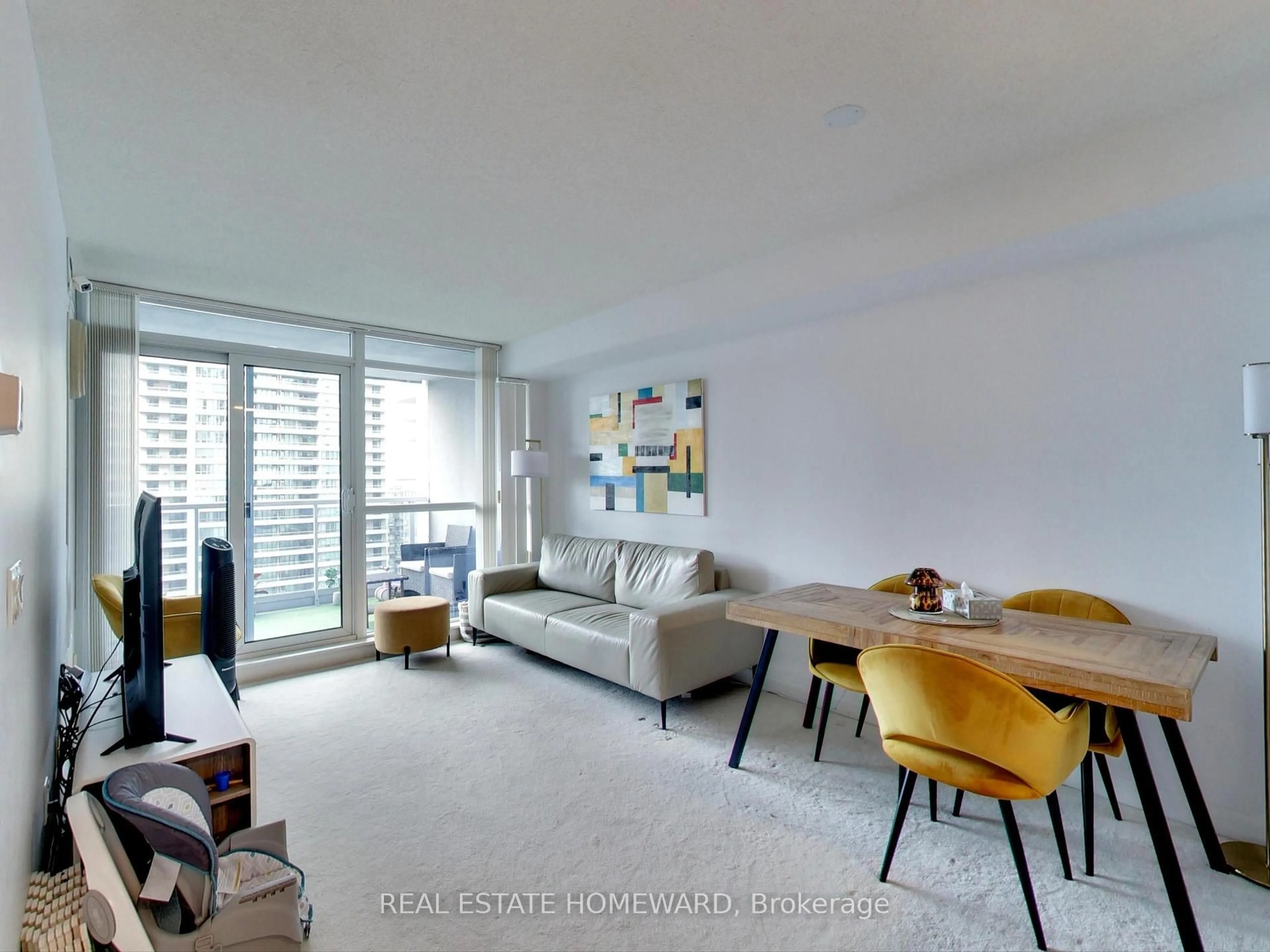 Living room with furniture, unknown for 4968 Yonge St #2507, Toronto Ontario M2N 7G9
