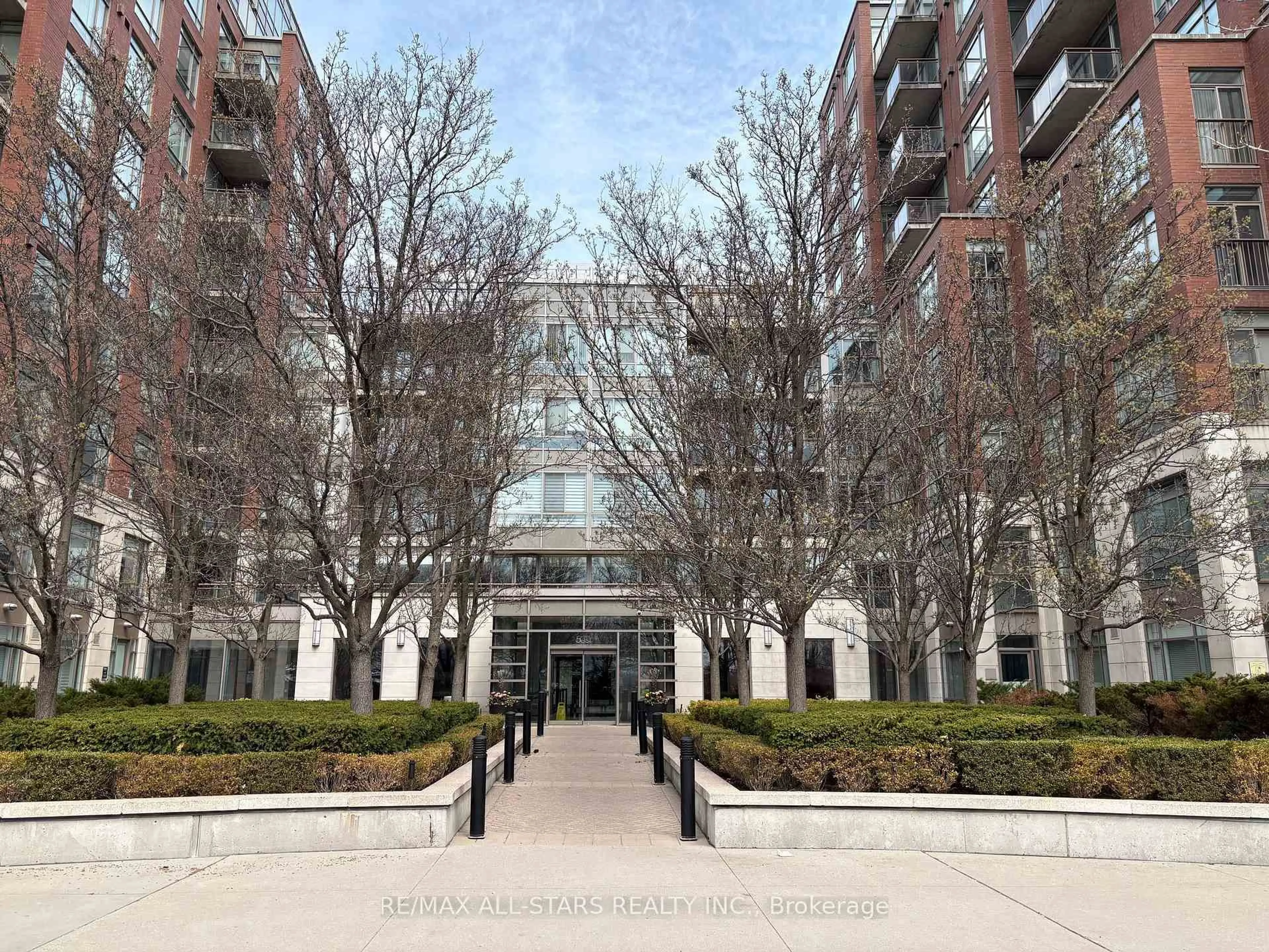 Unknown for 500 Queens Quay N/A #412W, Toronto Ontario M5V 3K8
