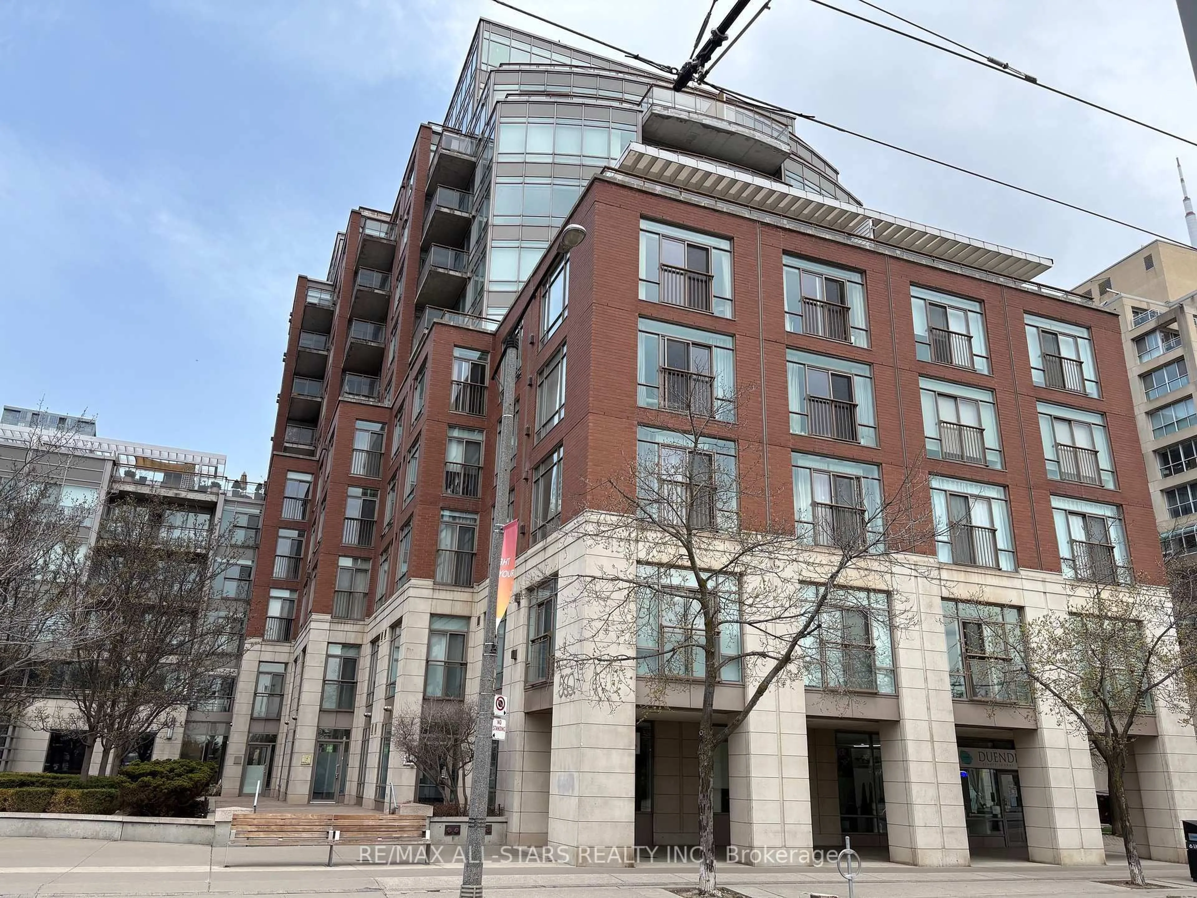 Unknown for 500 Queens Quay N/A #412W, Toronto Ontario M5V 3K8