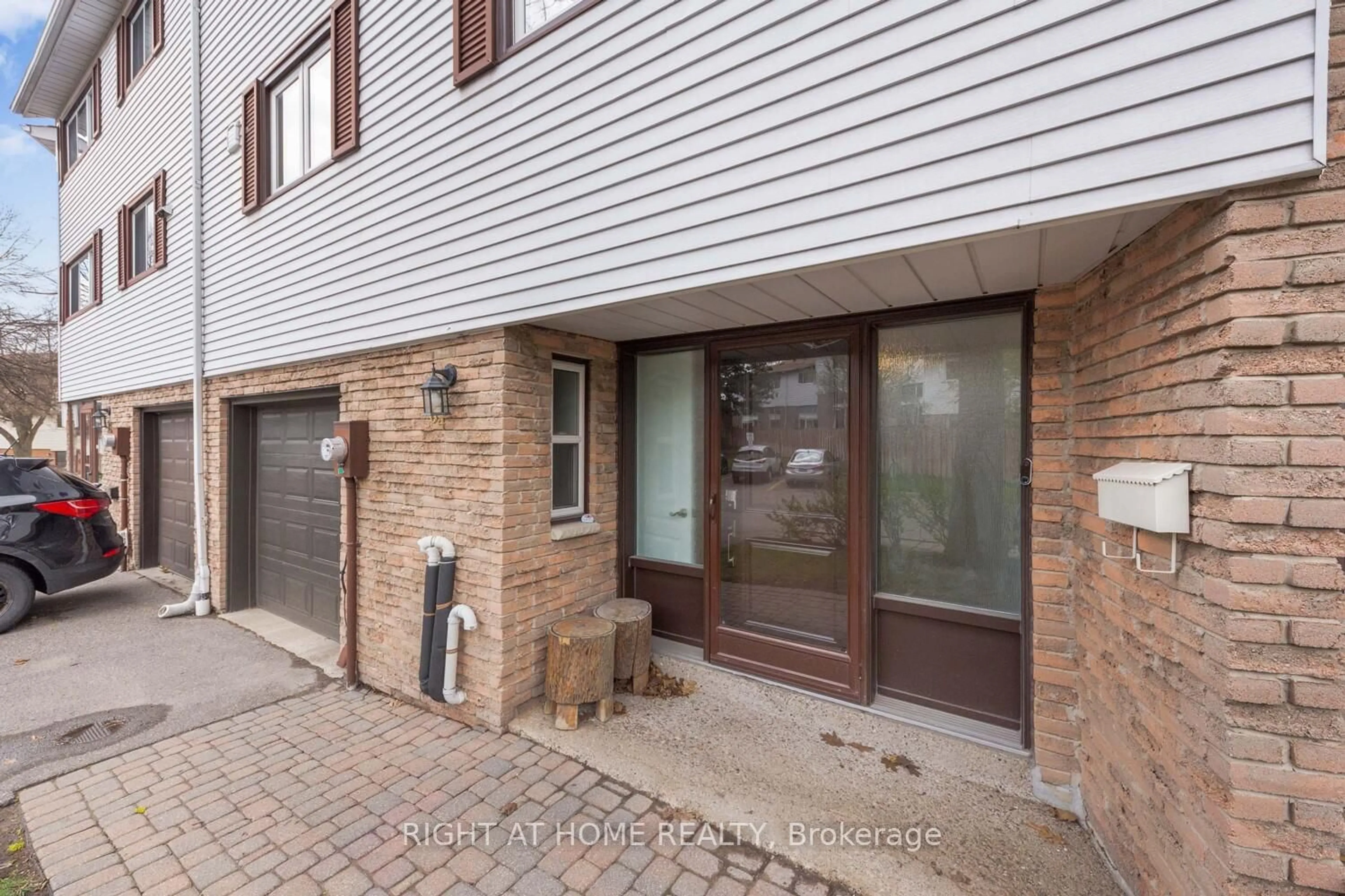 Home with brick exterior material, street for 164 Jenny Wren Way #126, Toronto Ontario M2H 2Z2