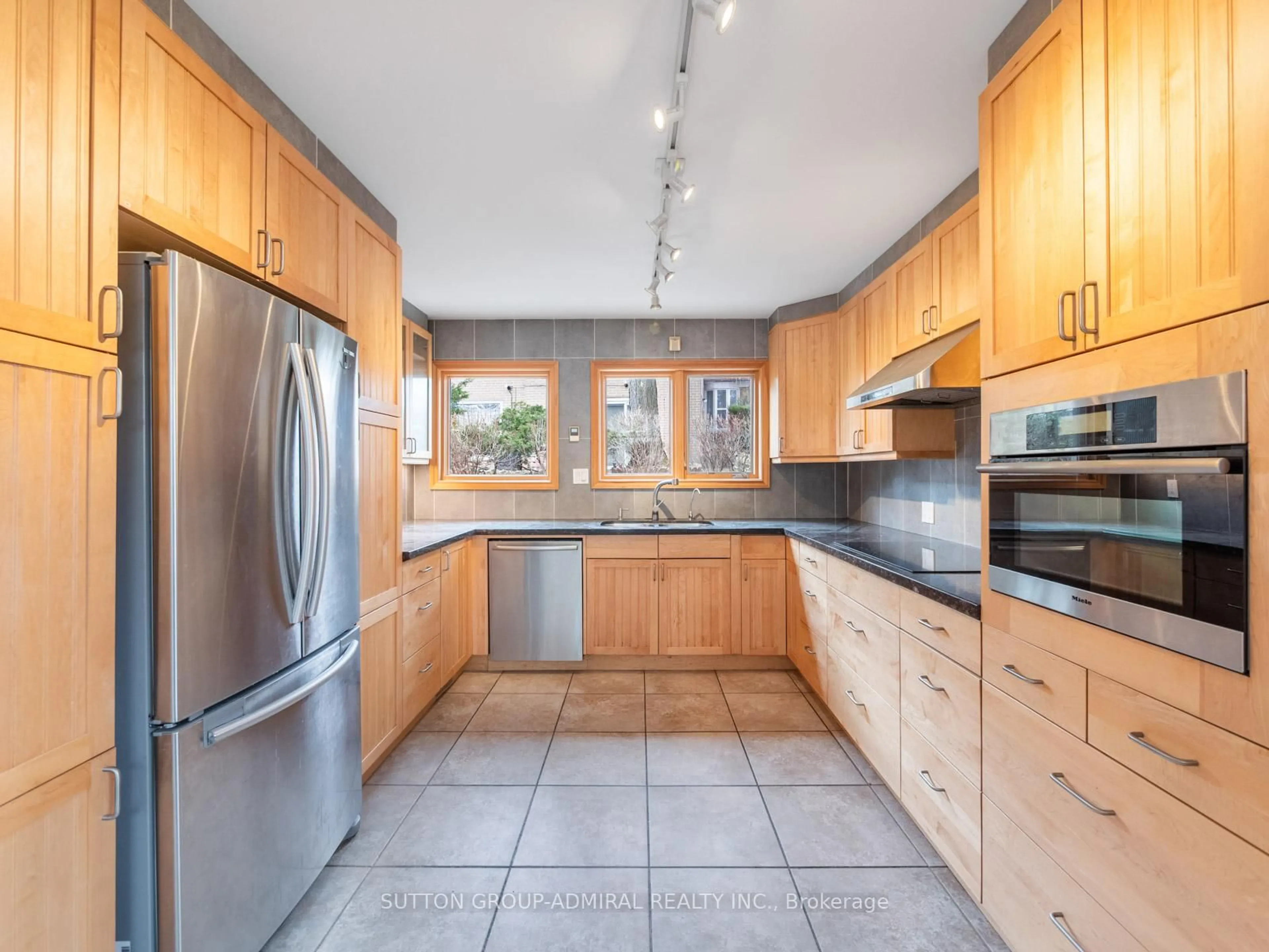 Unknown for 288 Newton Dr, Toronto Ontario M2M 2P8