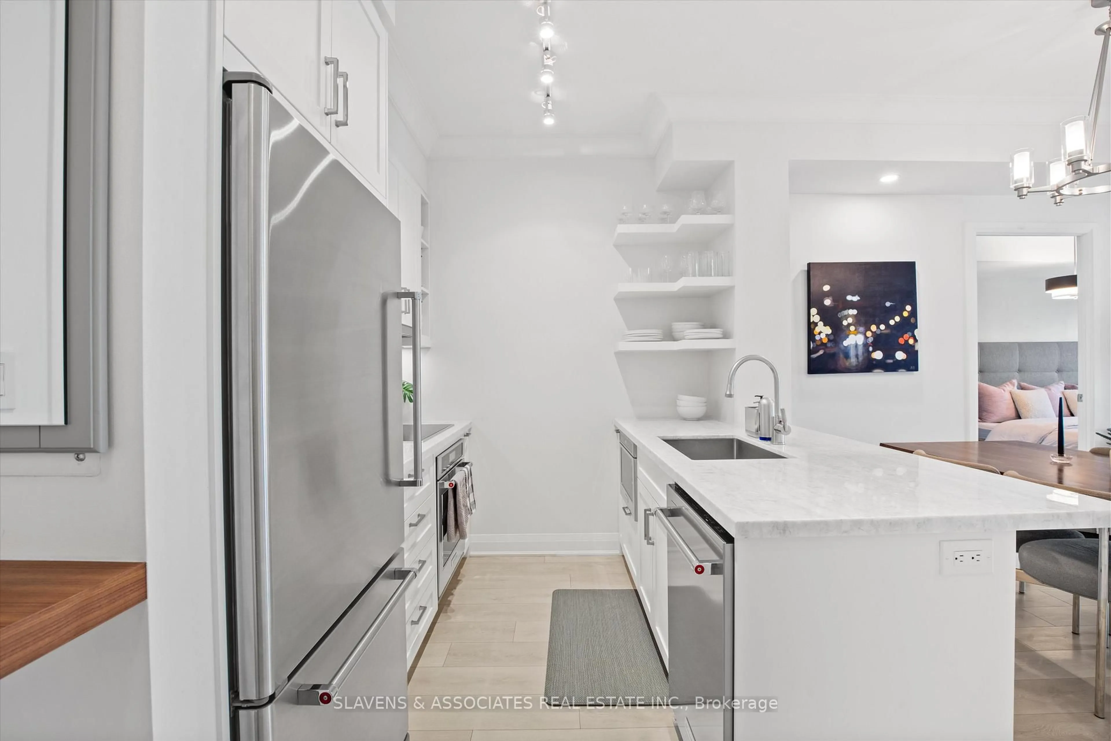 Contemporary kitchen, ceramic/tile floor for 400 Adelaide St #PH1, Toronto Ontario M5A 4S3