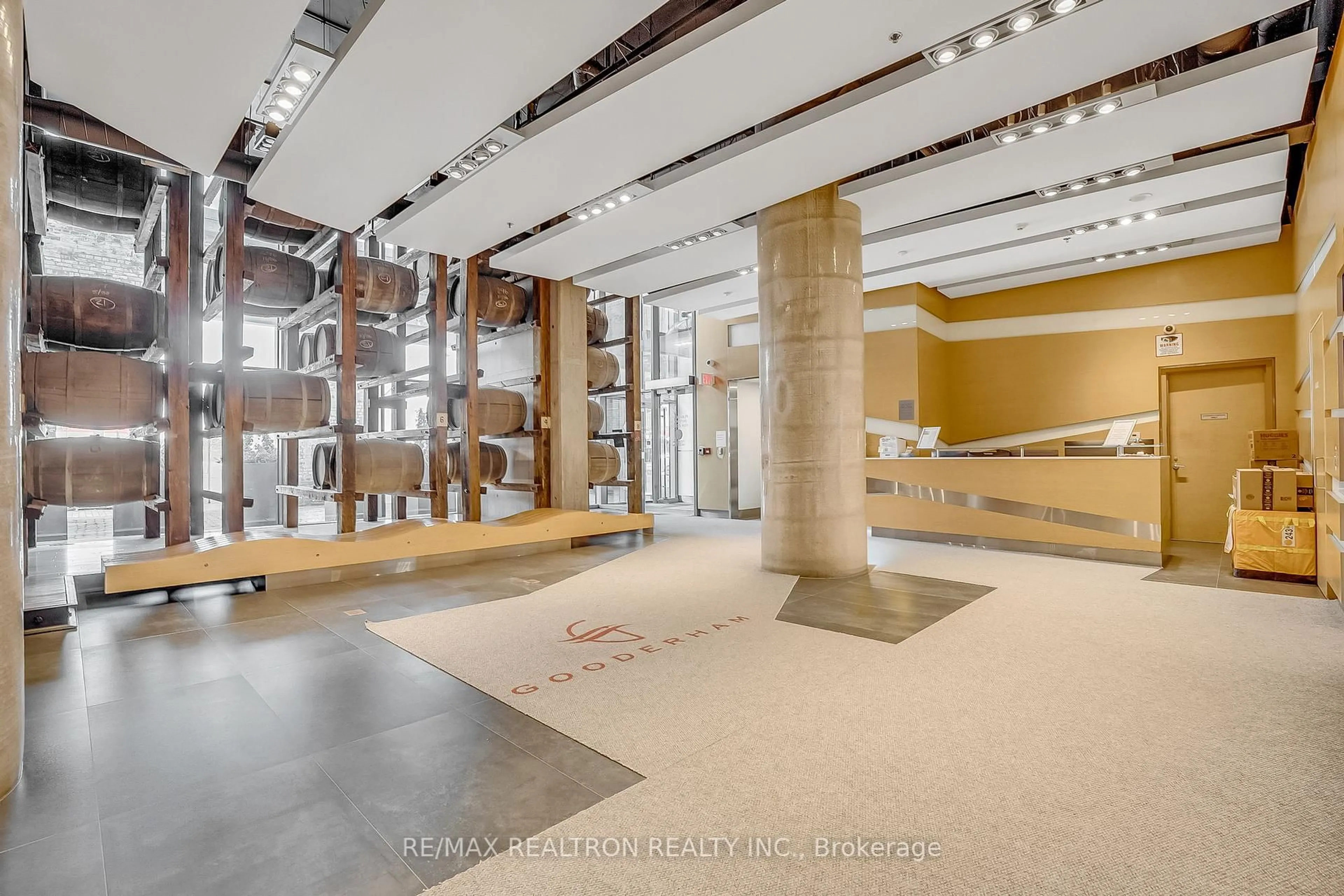 Lobby for 390 Cherry St #3002, Toronto Ontario M5A 0E2