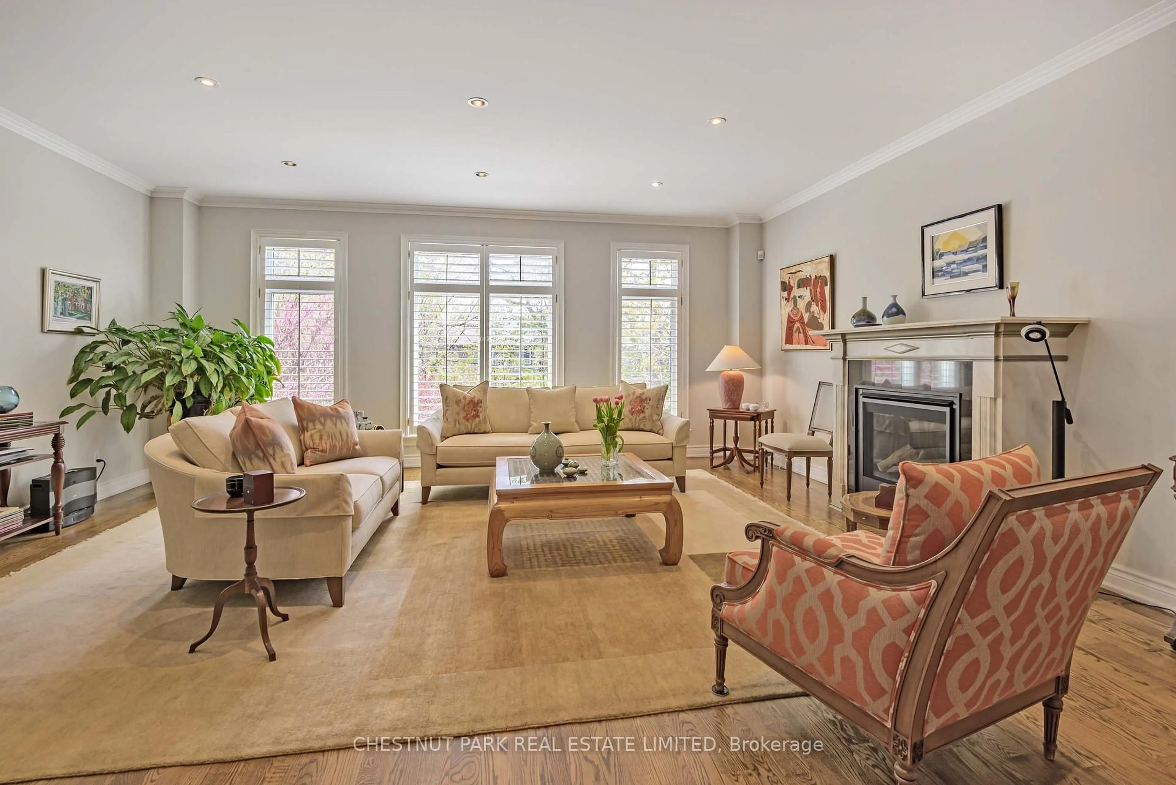 Living room with furniture, unknown for 53 Castlefield Ave, Toronto Ontario M4R 1G5