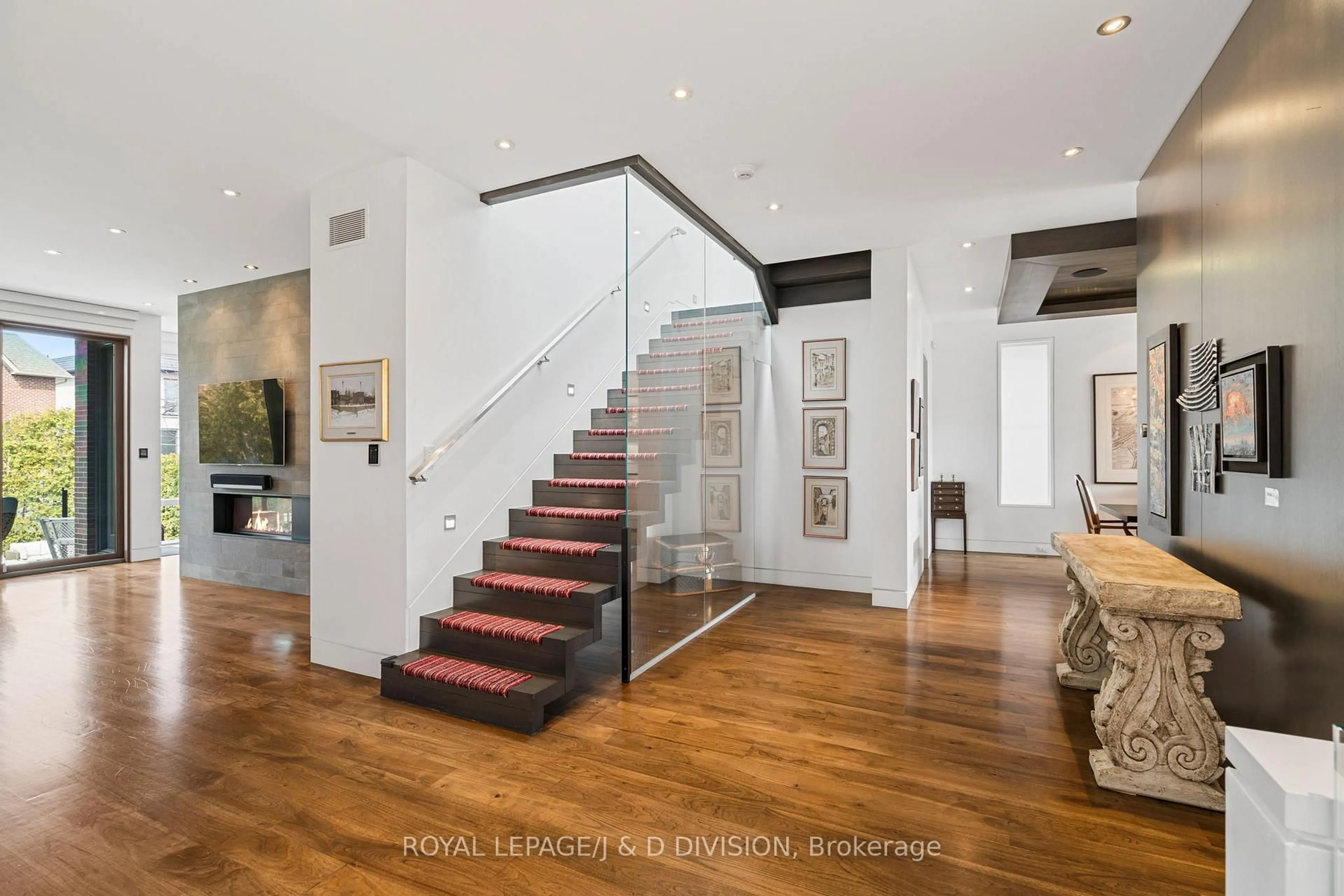 Unknown for 64 Bannockburn Ave, Toronto Ontario M5M 2N1