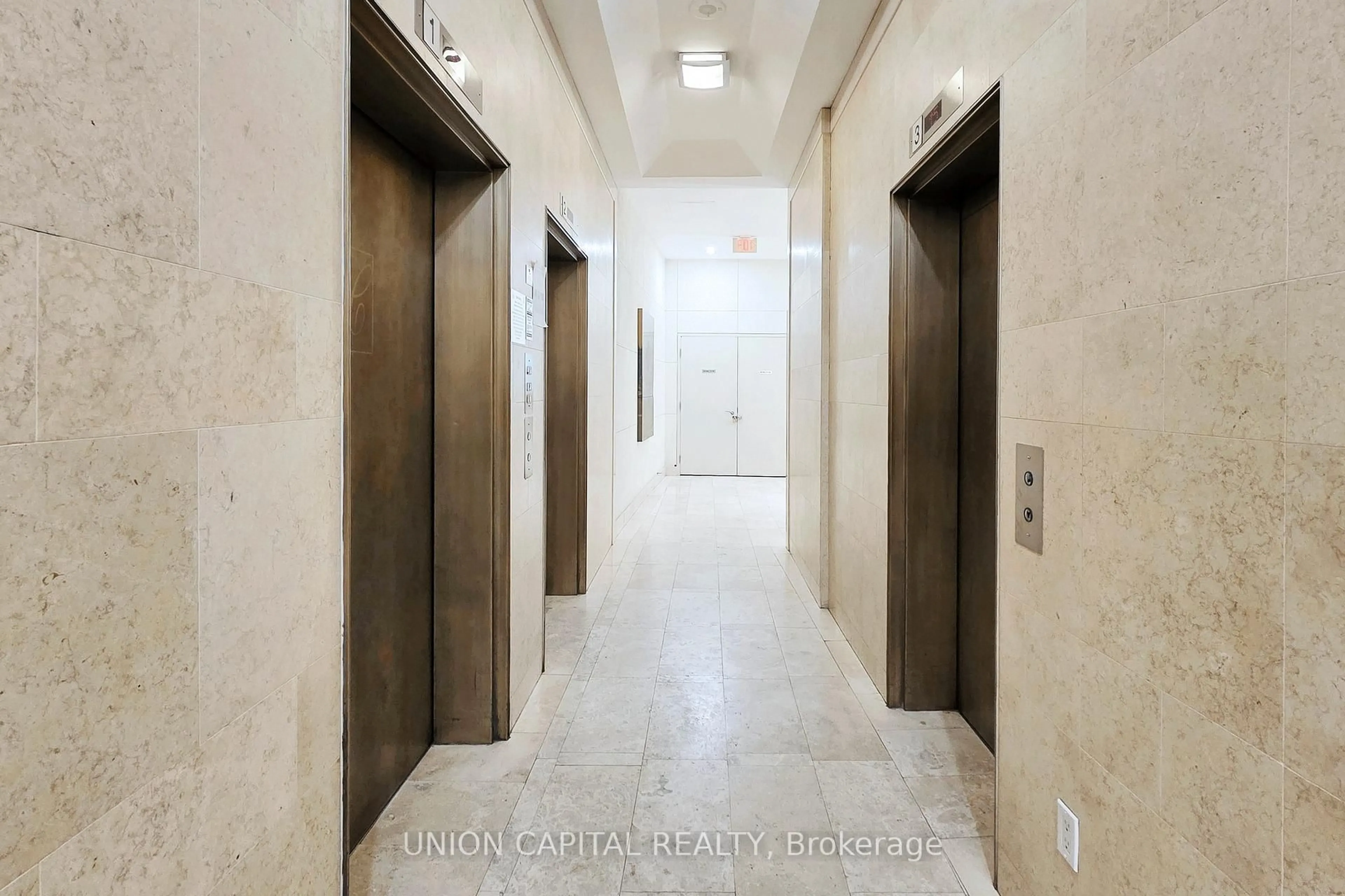 Indoor foyer for 509 Beecroft Rd #1609, Toronto Ontario M2N 0A3