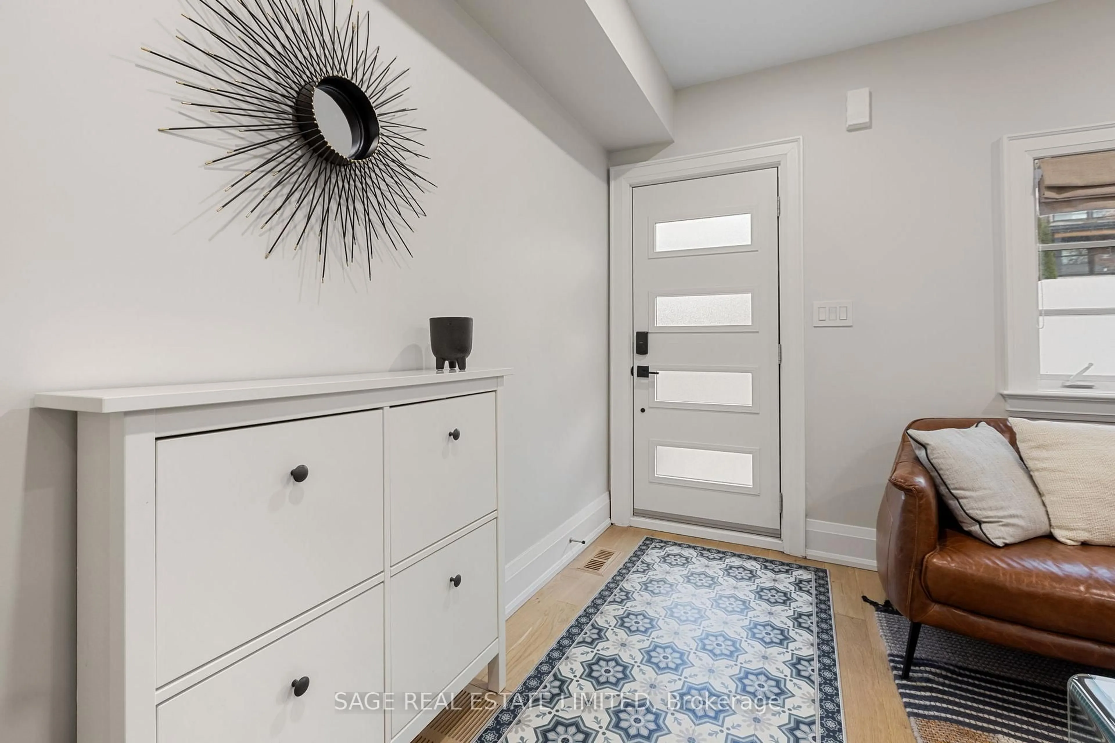 Indoor entryway for 394 Keewatin Ave, Toronto Ontario M4P 2A5