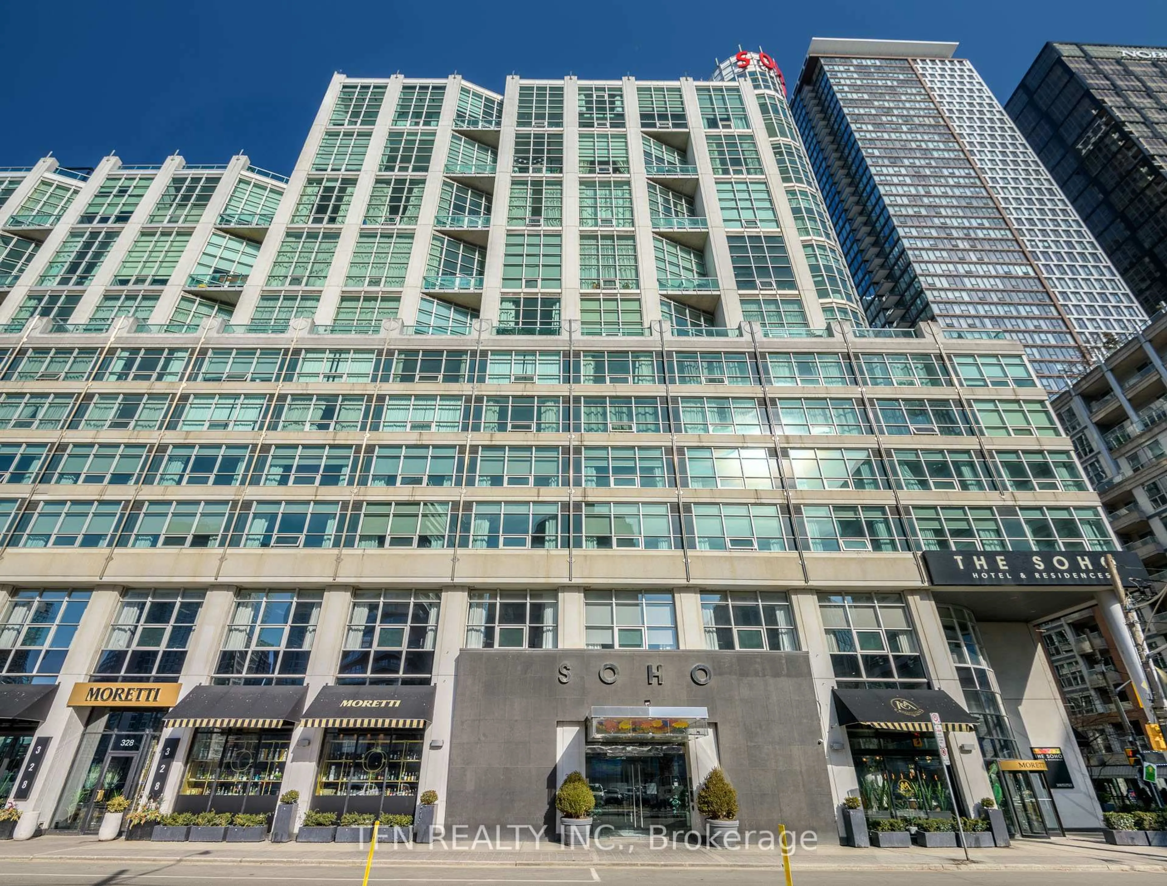 Indoor foyer for 36 Blue Jays Way #918, Toronto Ontario M5V 3T3