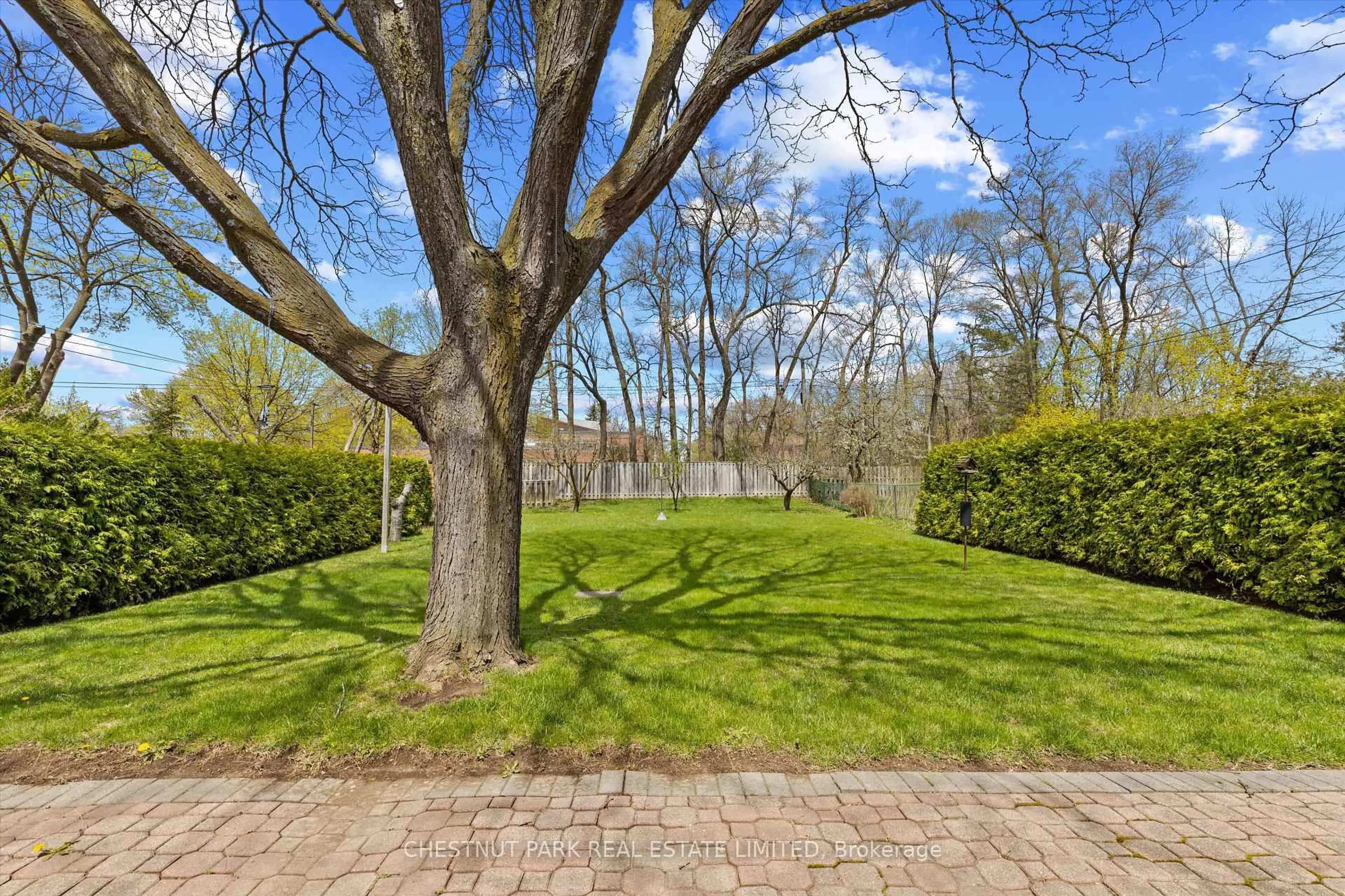 Patio, water/lake/river/ocean view for 16 Everingham Crt, Toronto Ontario M2M 2J5