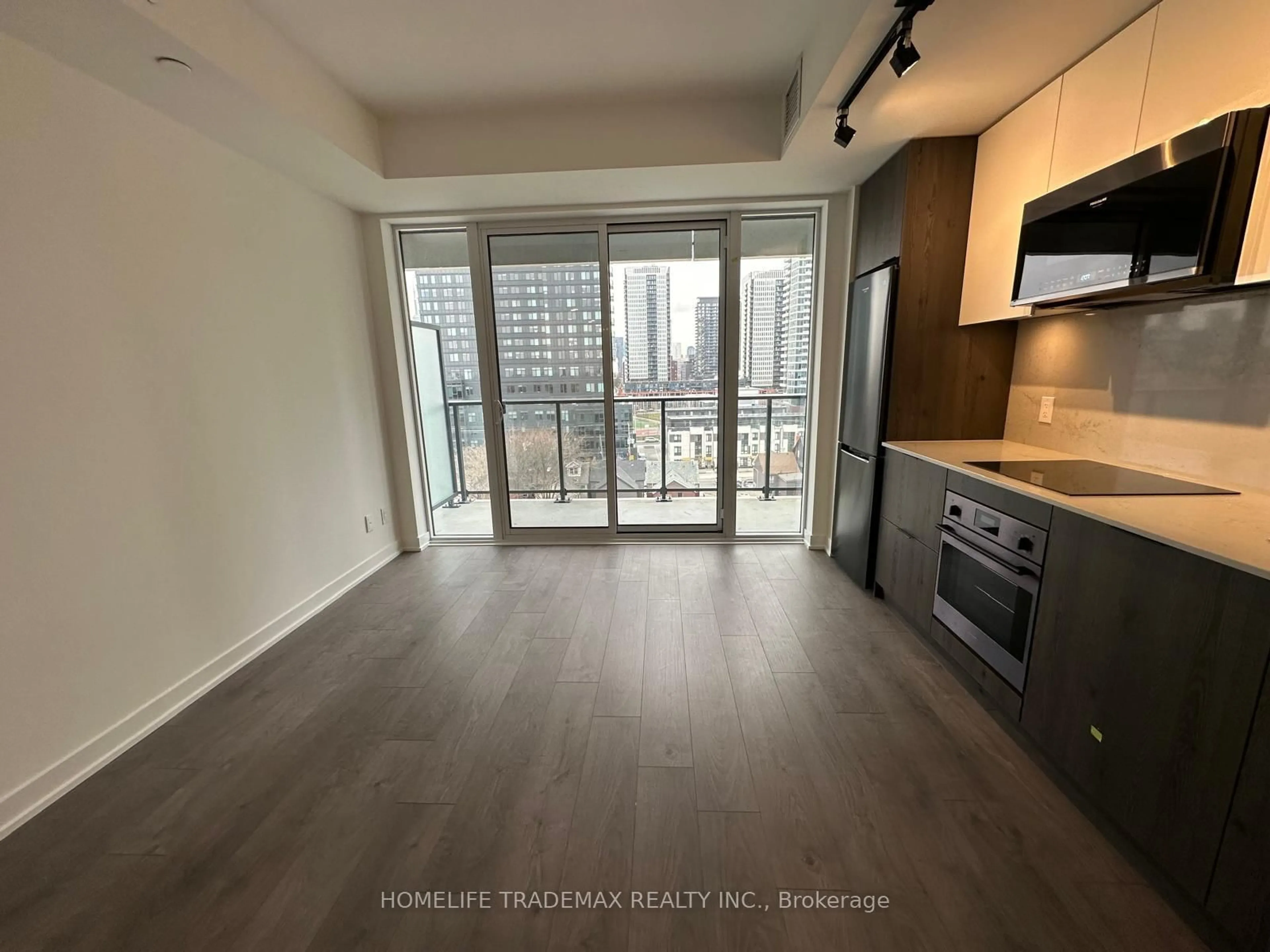 Unknown for 5 Defries St #816, Toronto Ontario M5A 0W7