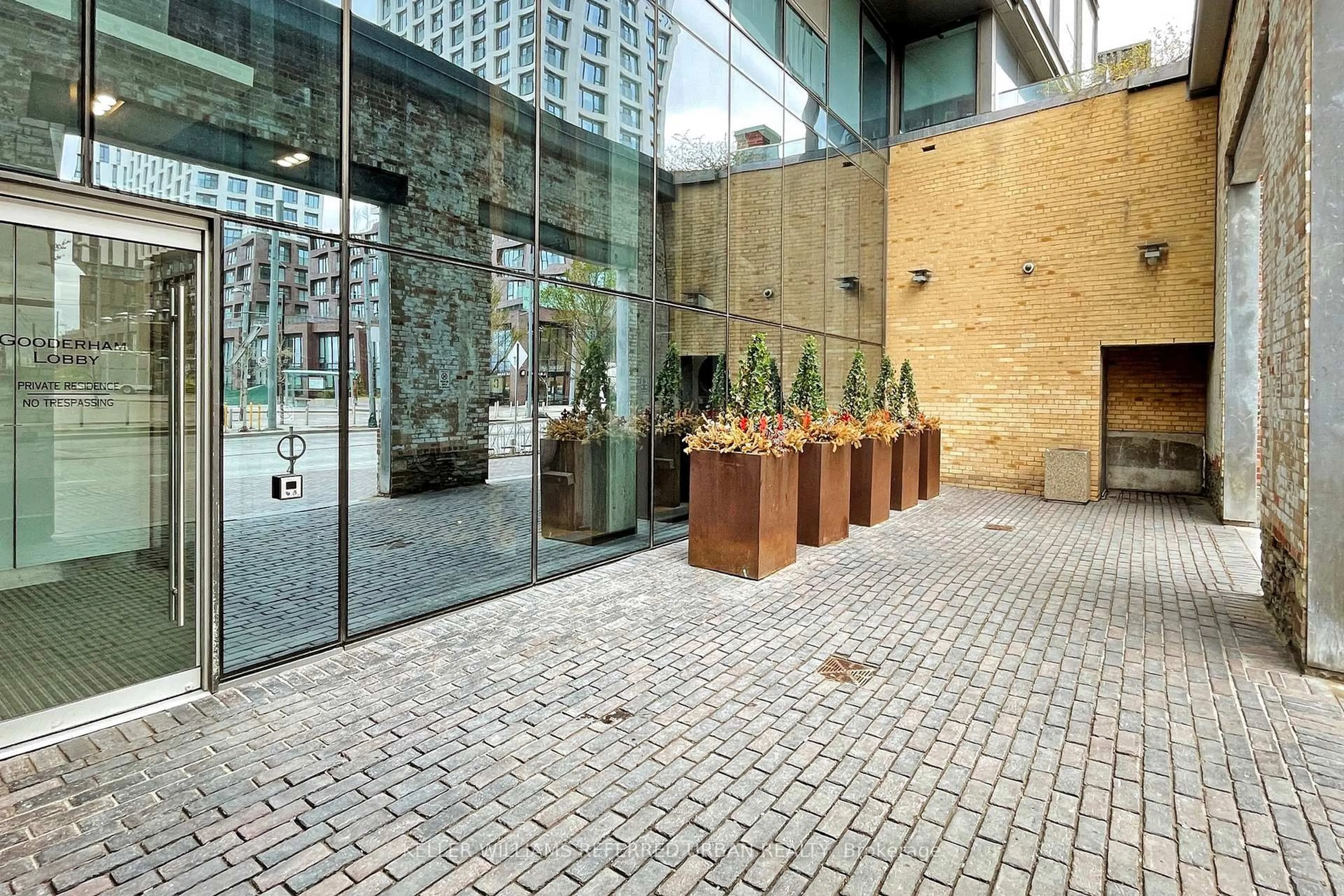 Patio, street for 390 Cherry St #604, Toronto Ontario M5A 0E2