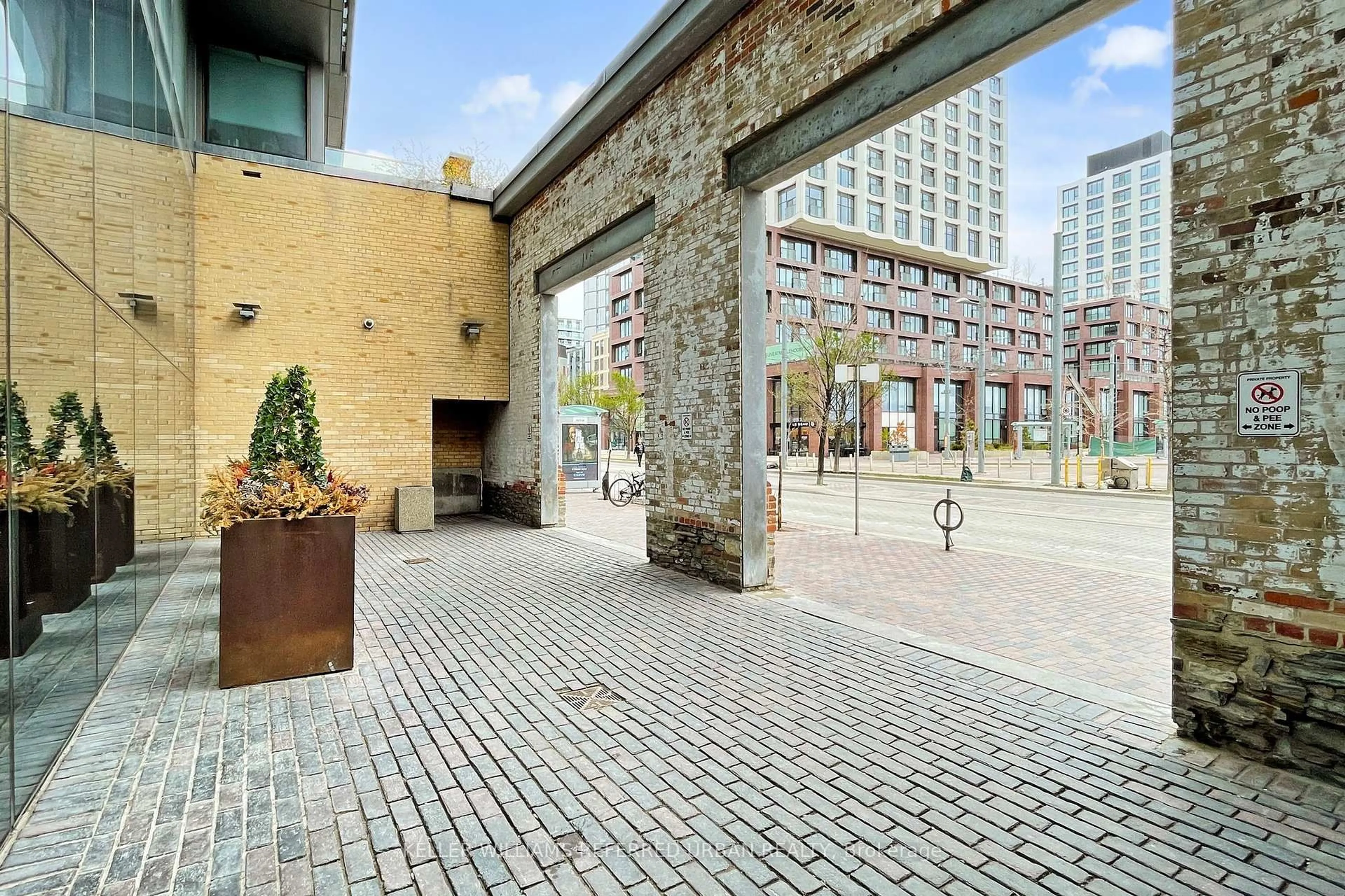 Patio, street for 390 Cherry St #604, Toronto Ontario M5A 0E2