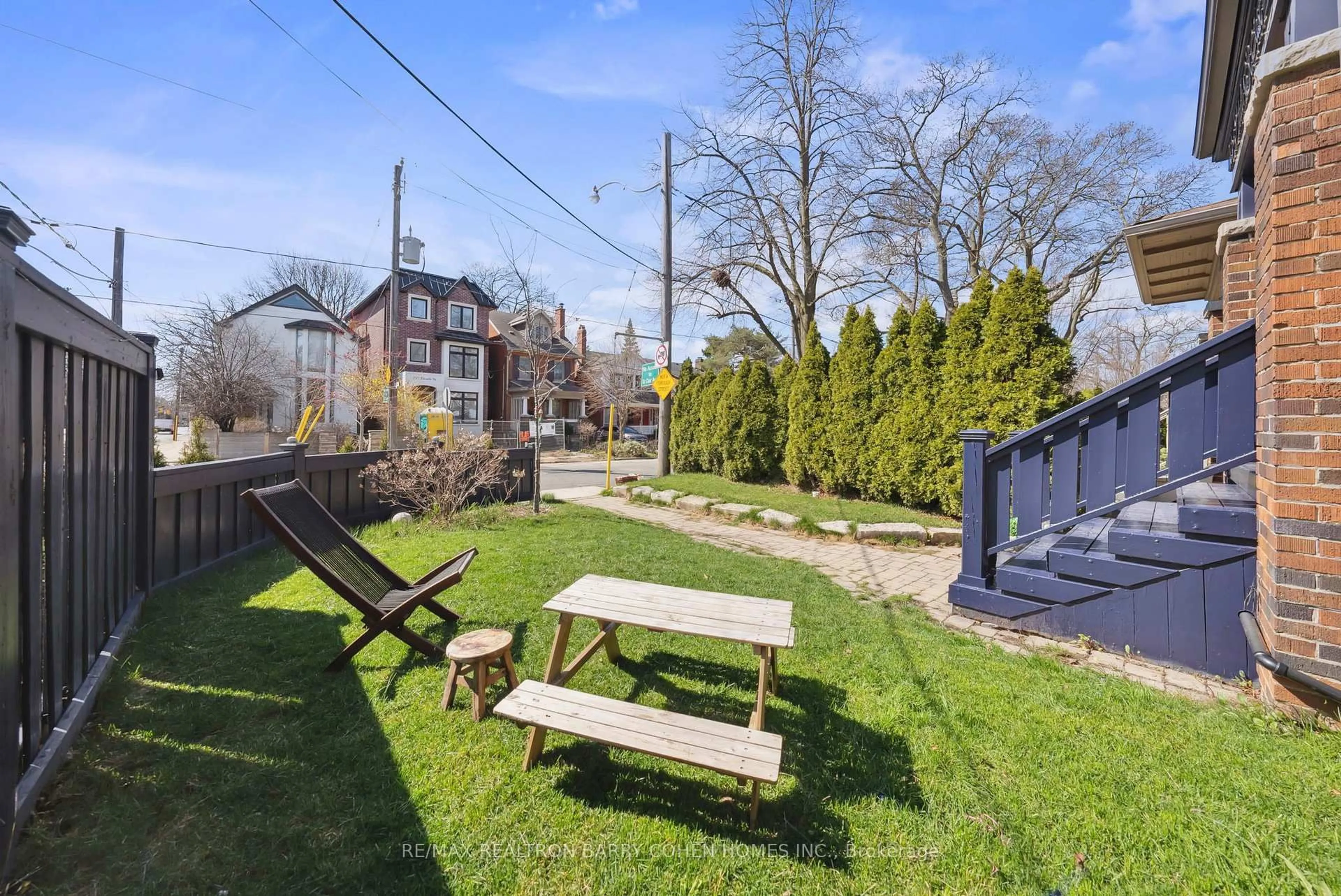 Patio, street for 234 Heath St, Toronto Ontario M4T 1S9