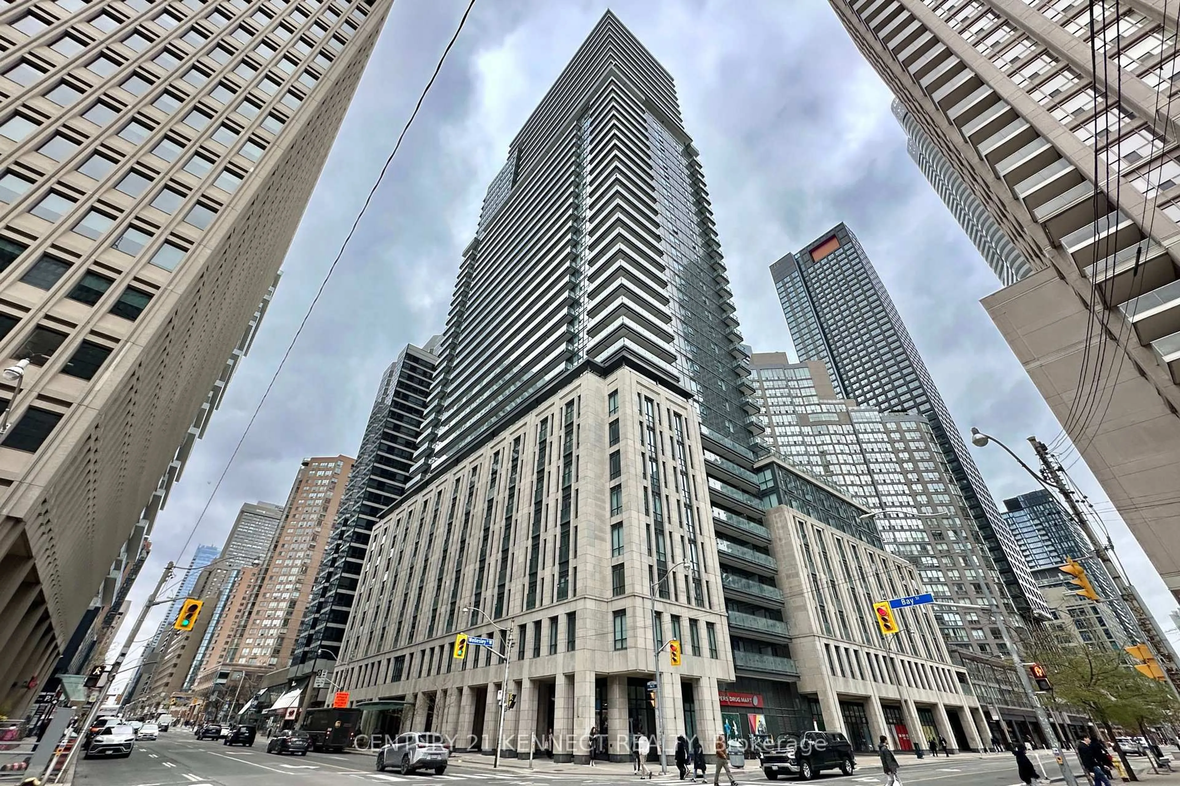 Unknown for 955 Bay St #313, Toronto Ontario M5S 2A2