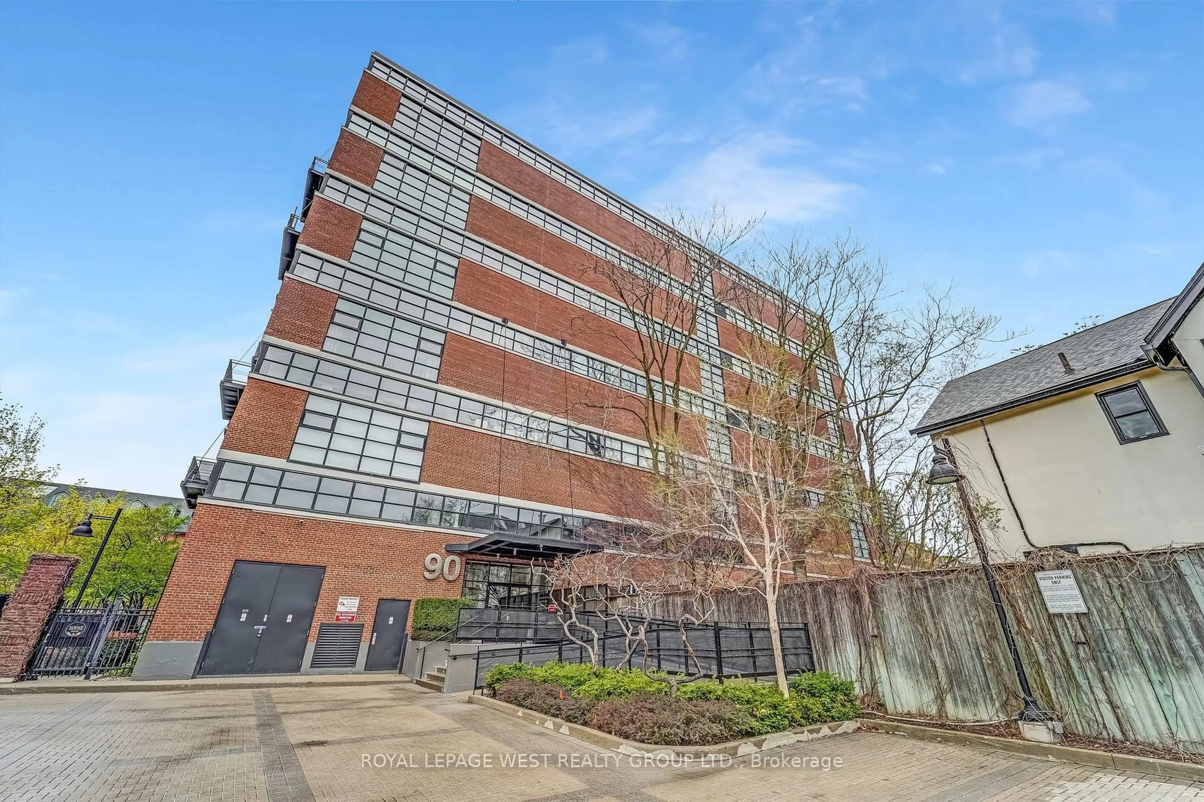 Unknown for 90 Sumach St #416, Toronto Ontario M5A 4R4