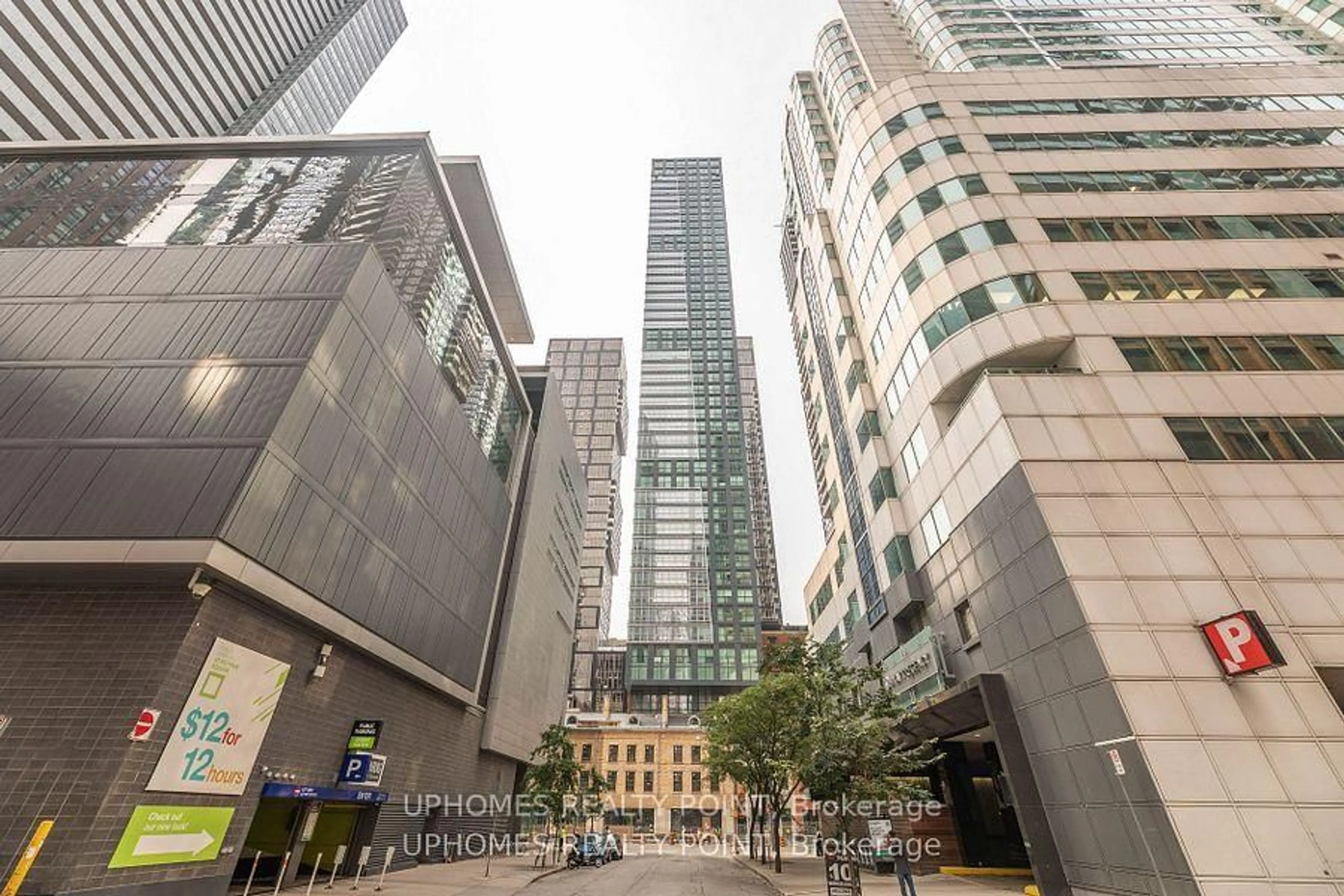 Unknown for 327 King St #3205, Toronto Ontario M5V 0W7