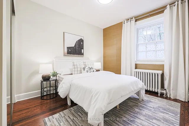Additional property image - 480 Oriole Pkwy Unit 111