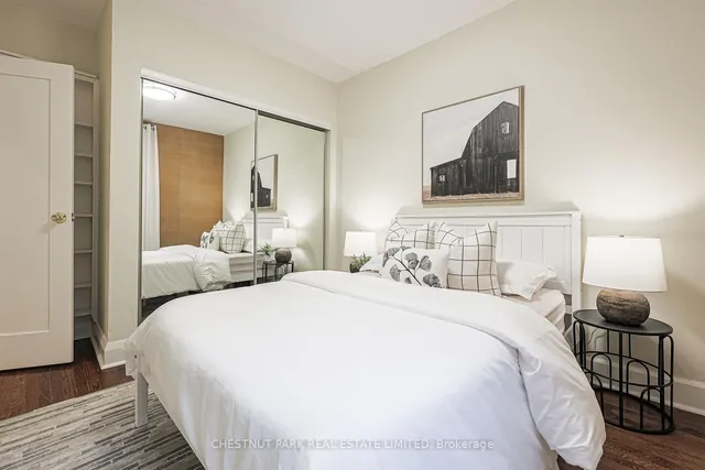Additional property image - 480 Oriole Pkwy Unit 111