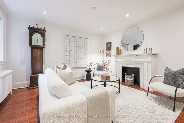 Additional property image - 480 Oriole Pkwy Unit 111