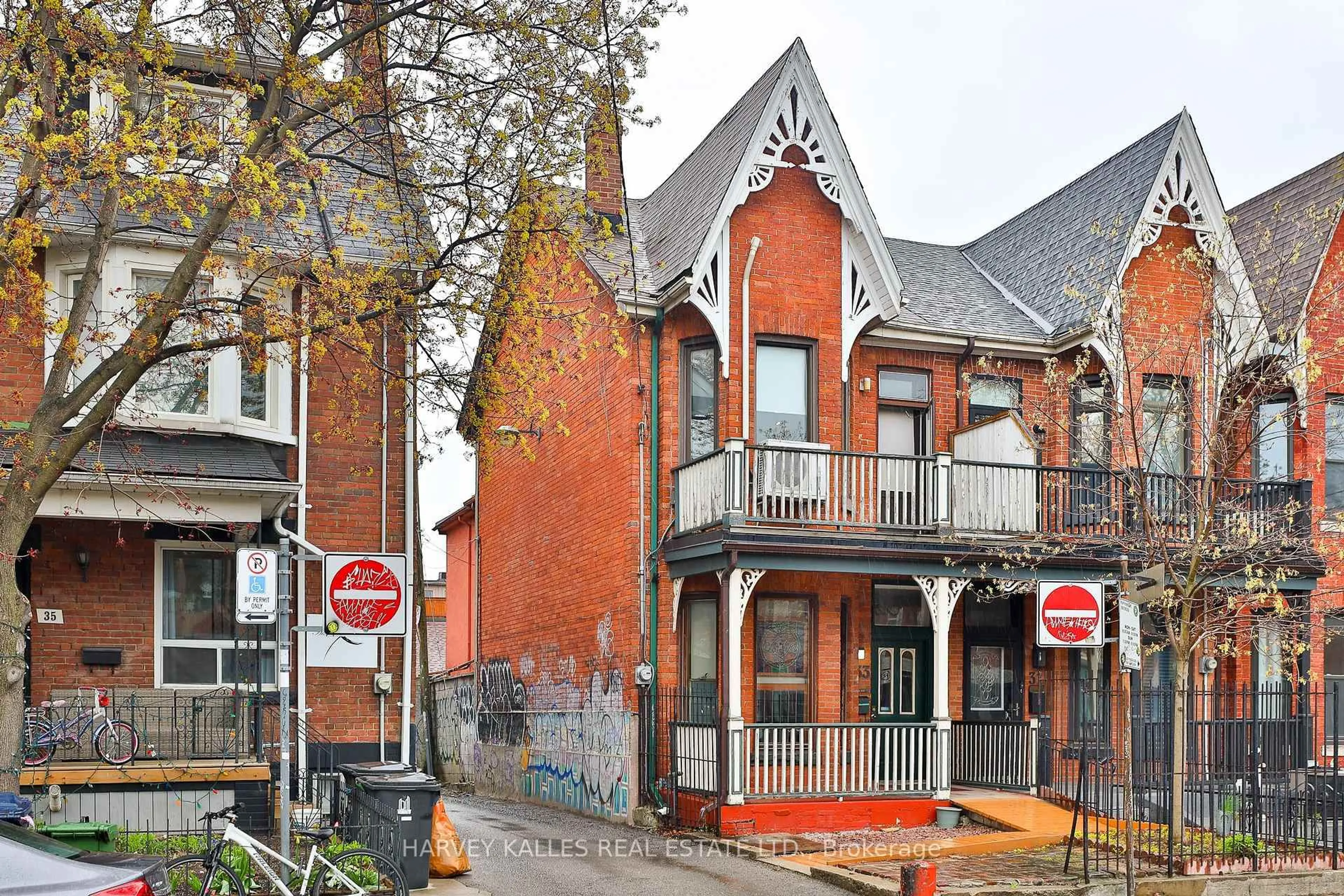 Home with brick exterior material, street for 33 Clinton St, Toronto Ontario M6J 2N9
