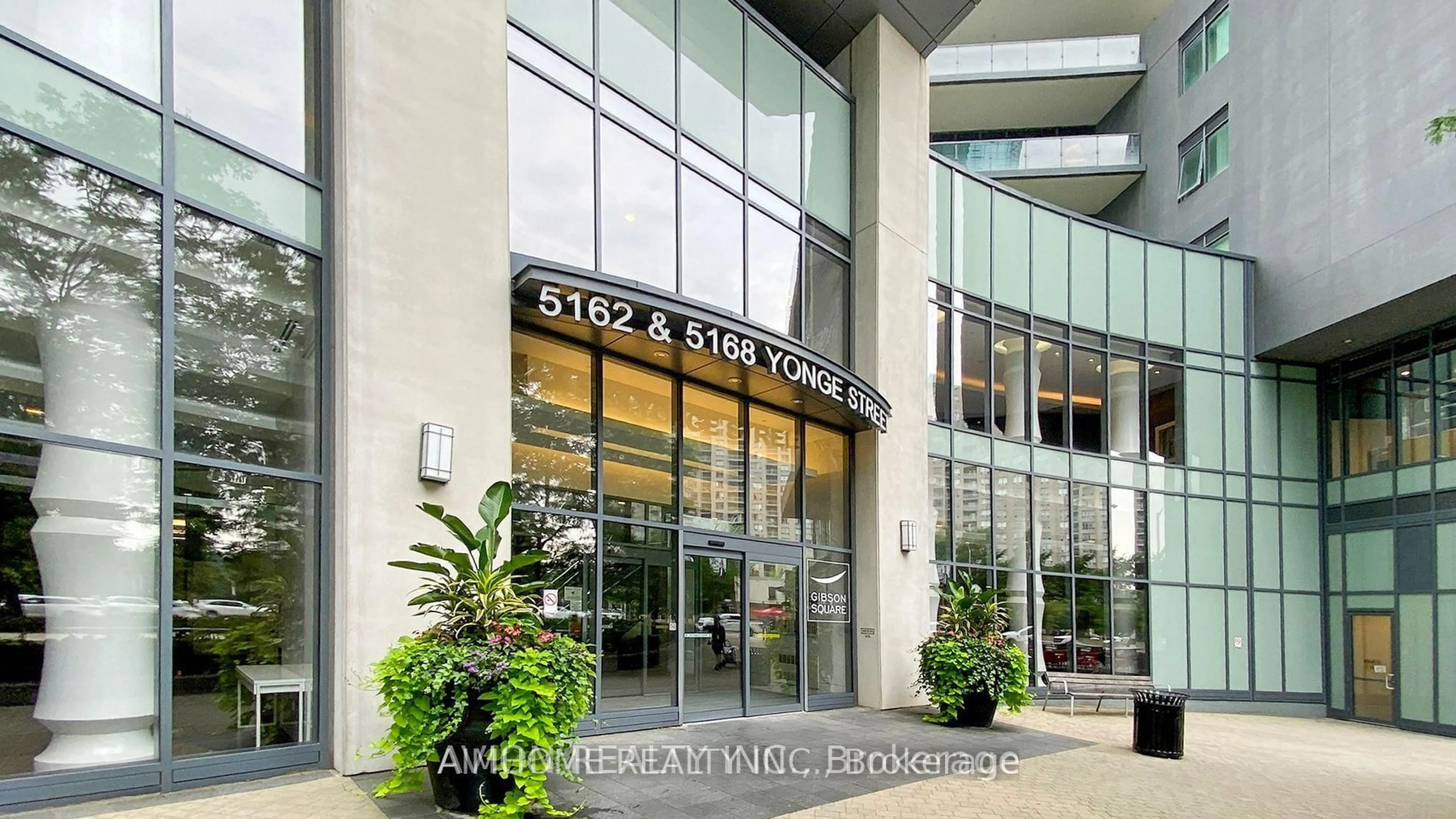 Indoor foyer for 5168 YONGE St #2615, Toronto Ontario M2N 0G1