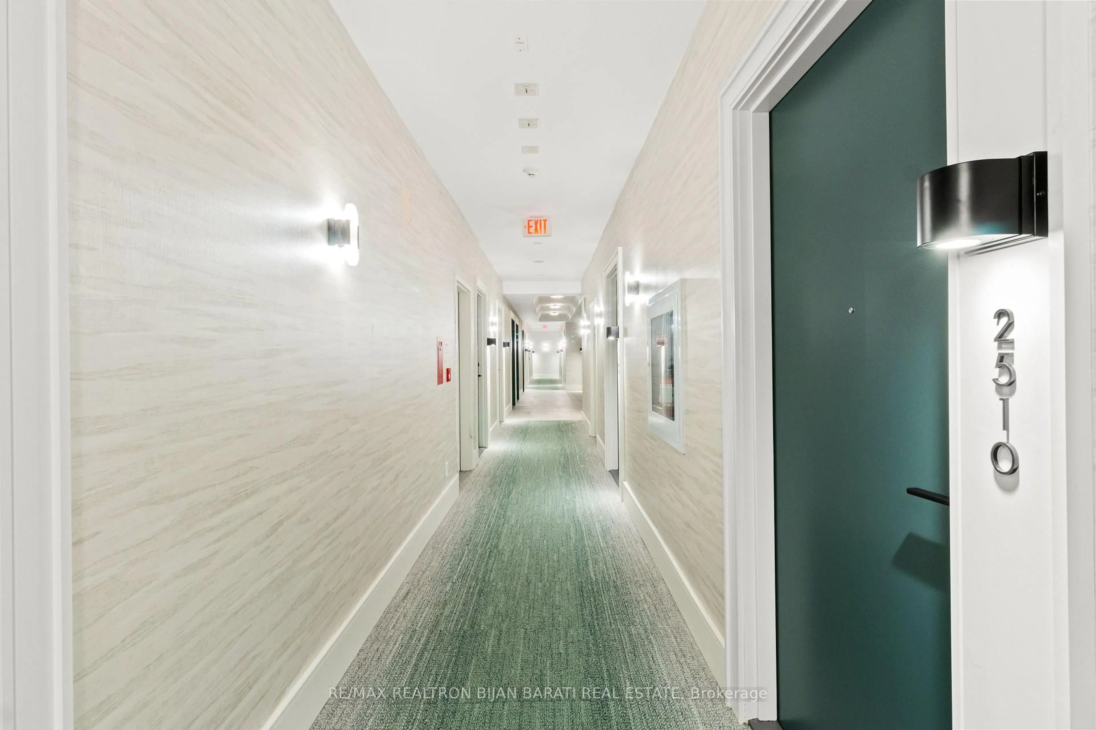 Indoor foyer for 18 Holmes Ave #2510, Toronto Ontario M2N 0E1
