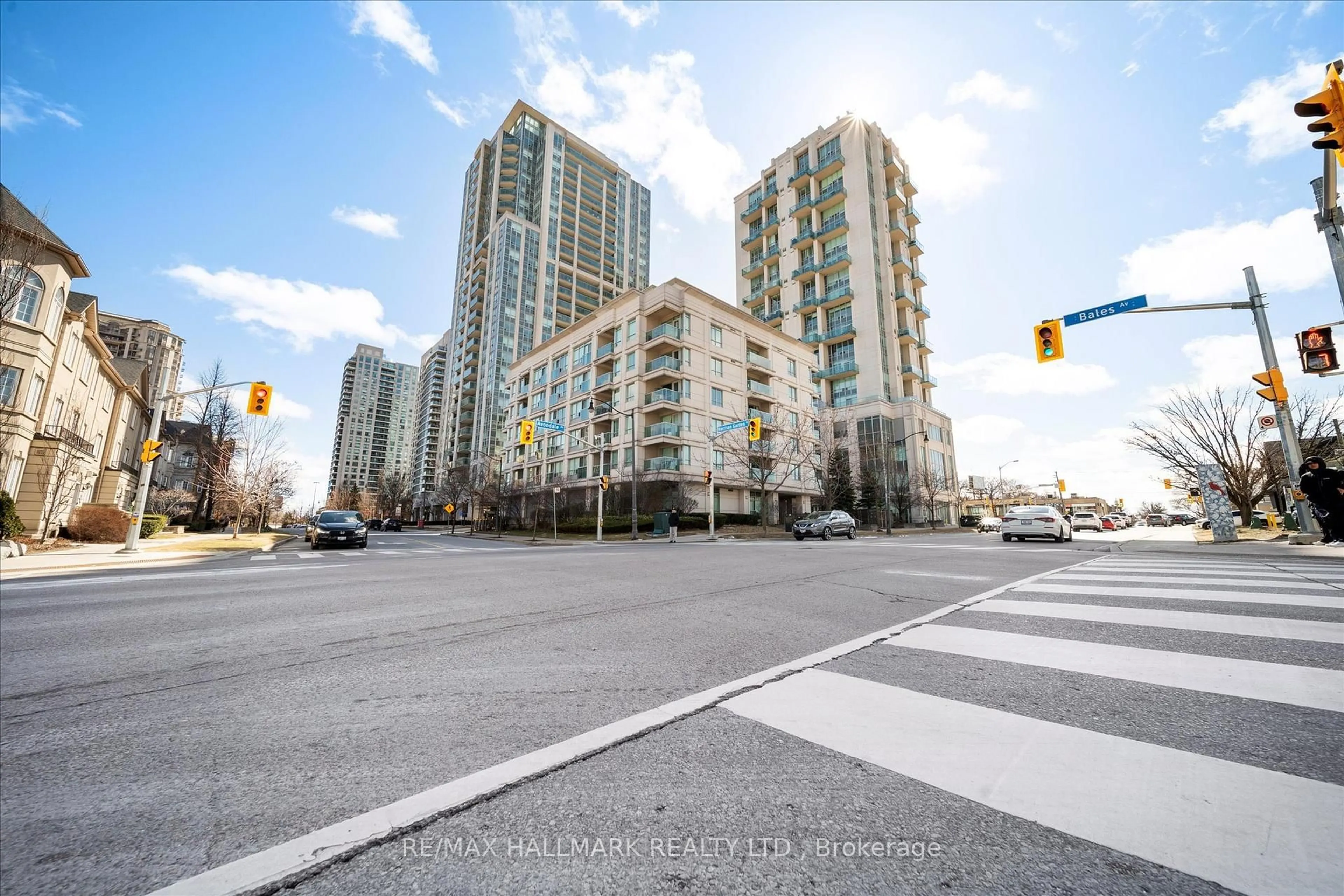 Unknown for 19 Avondale Ave #213, Toronto Ontario M2N 2T6