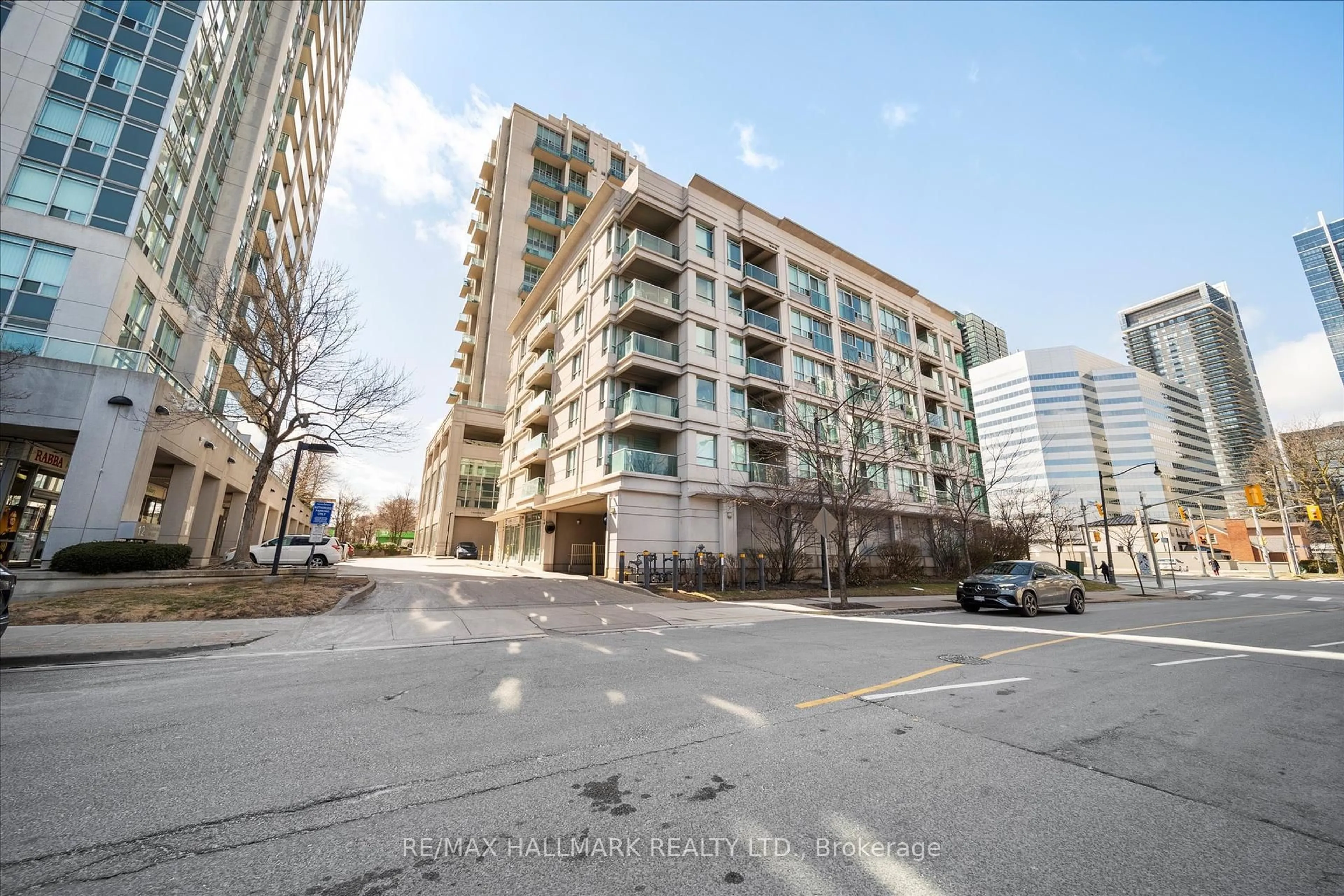 Unknown for 19 Avondale Ave #213, Toronto Ontario M2N 2T6
