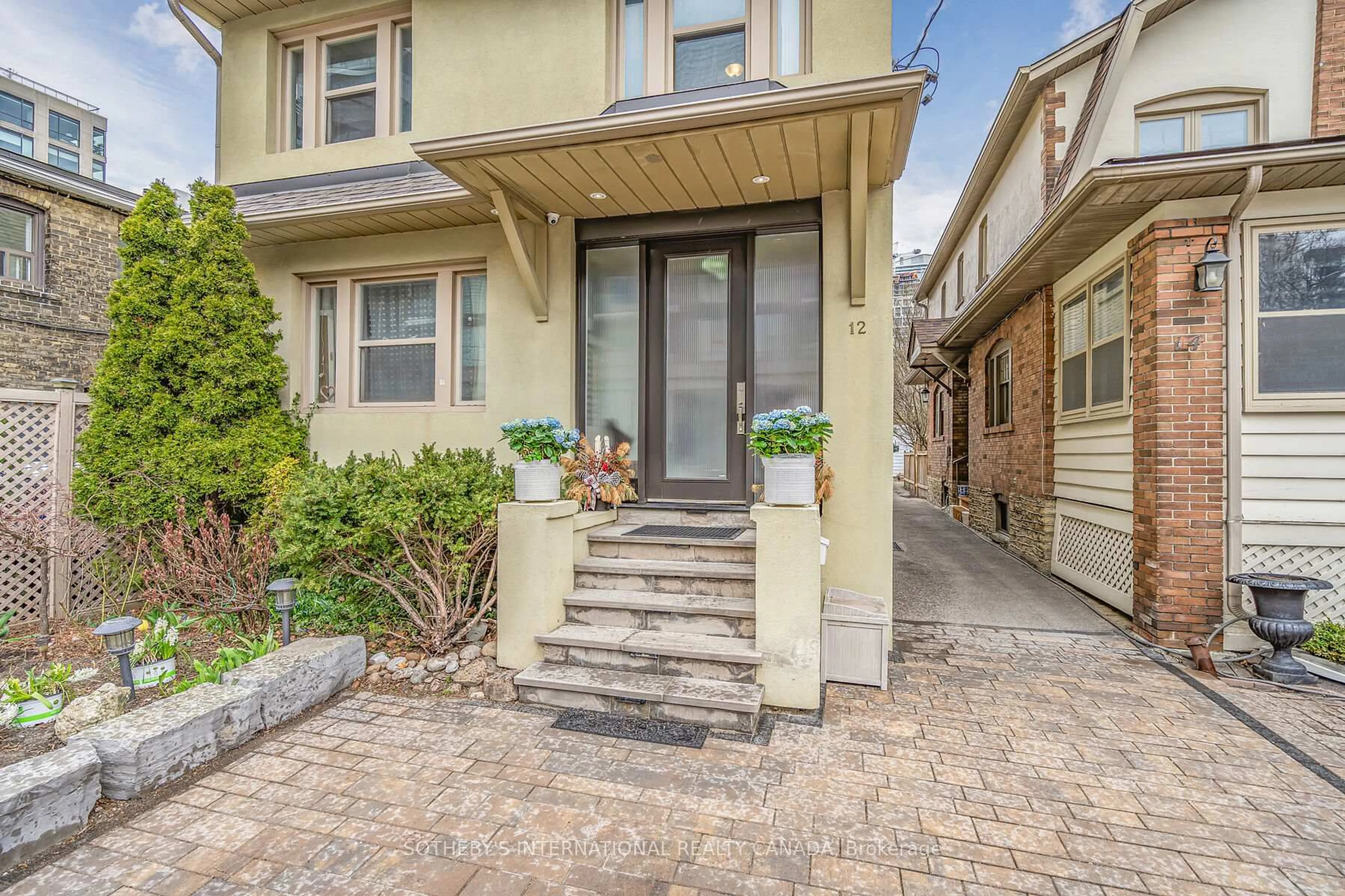 Unknown for 12 Belsize Dr, Toronto Ontario M4S 1L4