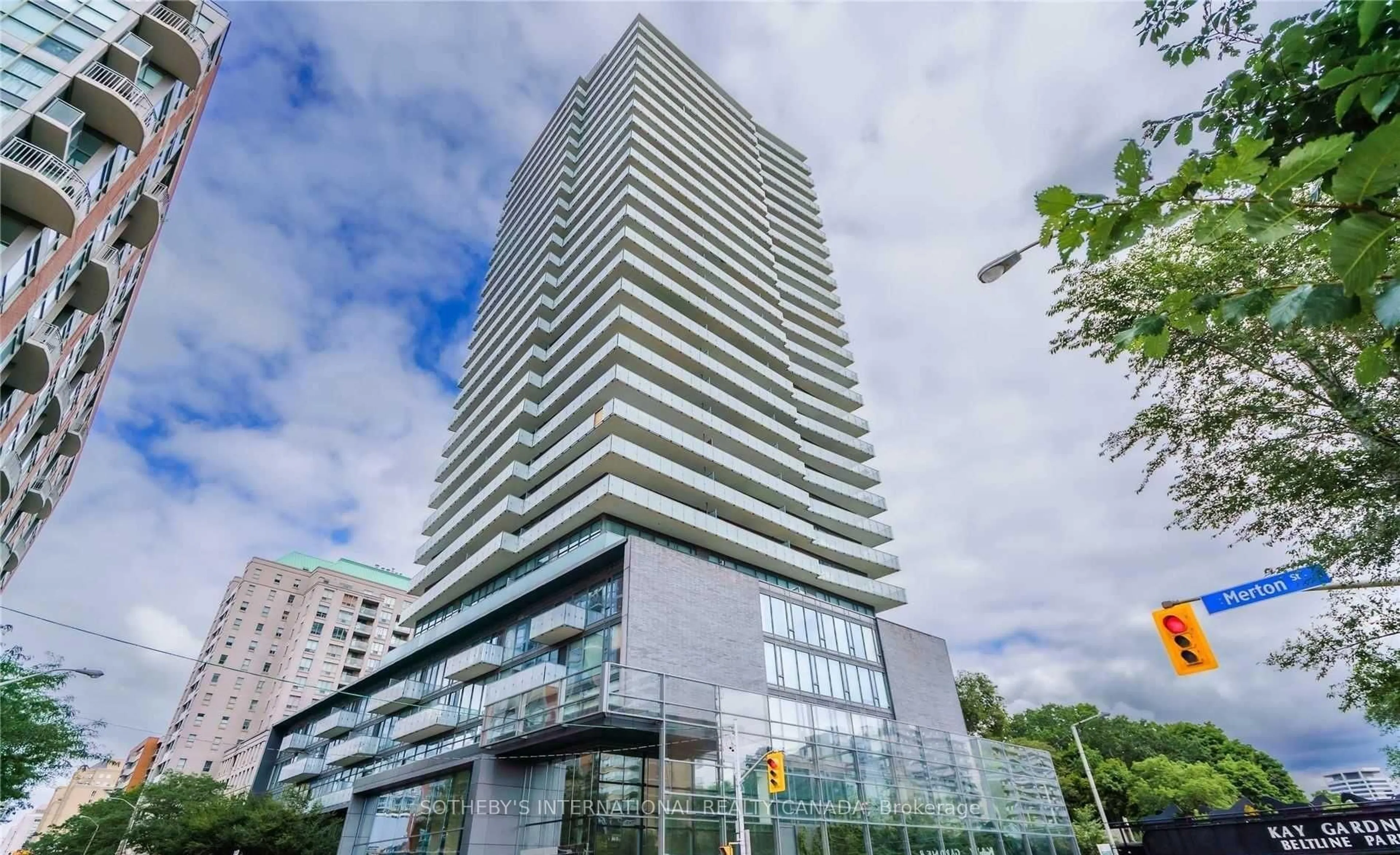 Indoor foyer for 1815 Yonge St #1308, Toronto Ontario M4T 2A4