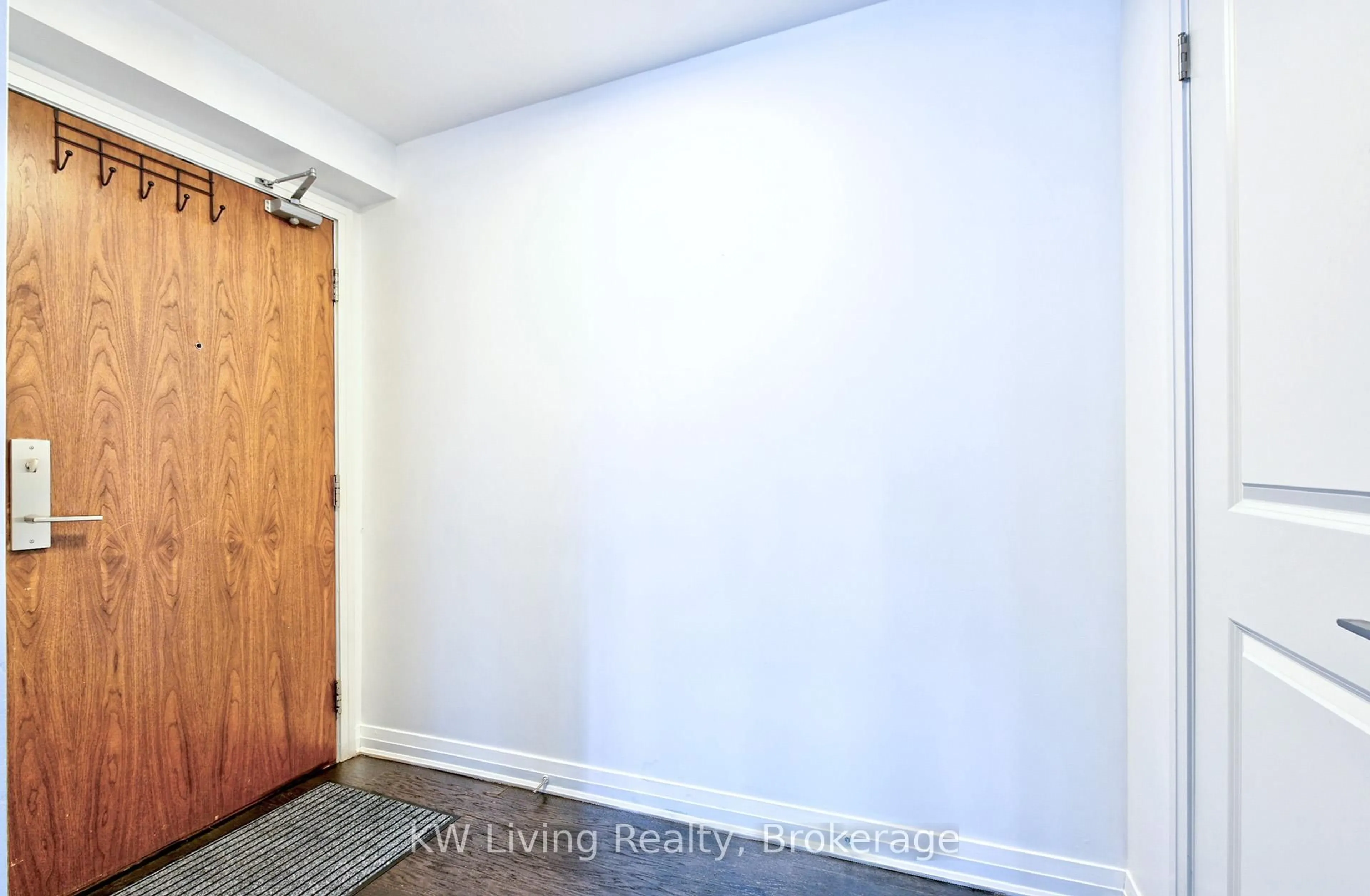 A pic of a room for 8 Mercer St #2811, Toronto Ontario M5V 0C4