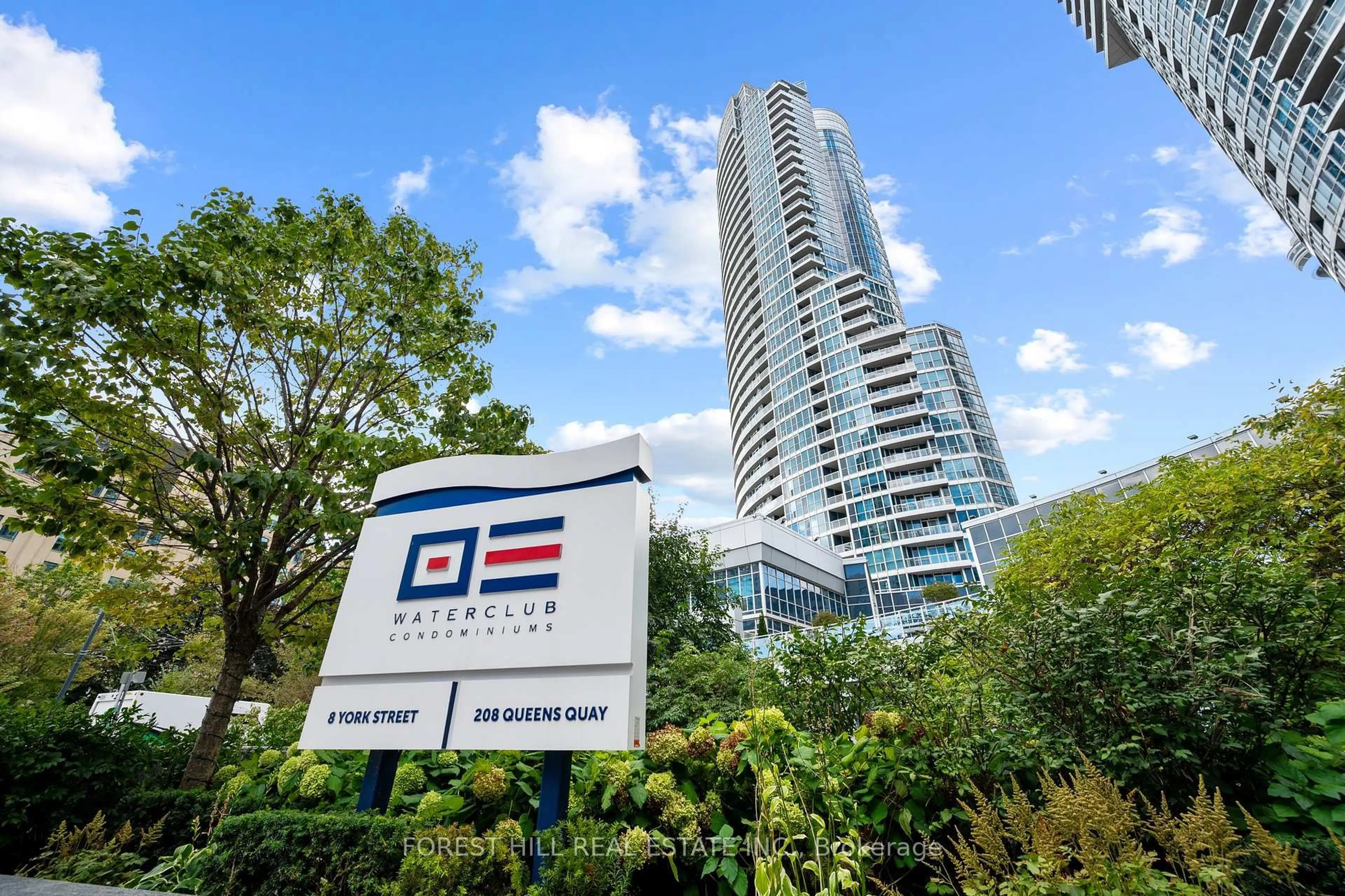 Indoor foyer for 208 Queens Quay Blvd #3512, Toronto Ontario M5N 2Y5