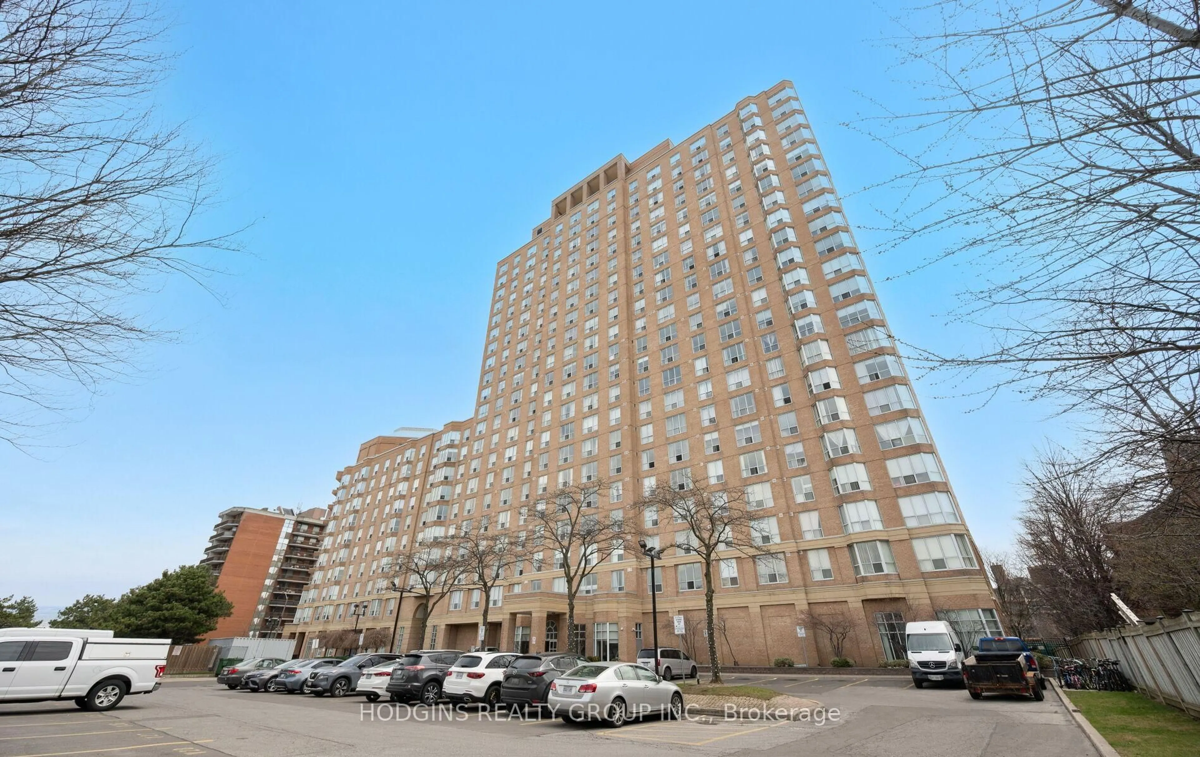 Patio, building for 21 Overlea Blvd #1904, Toronto Ontario M4H 1P2