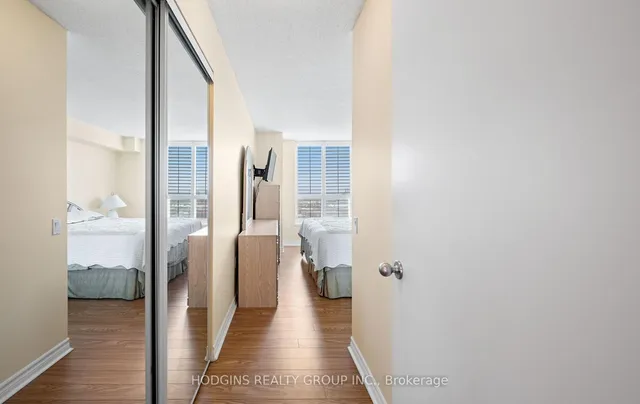 Additional property image - 21 Overlea Blvd Unit 1904