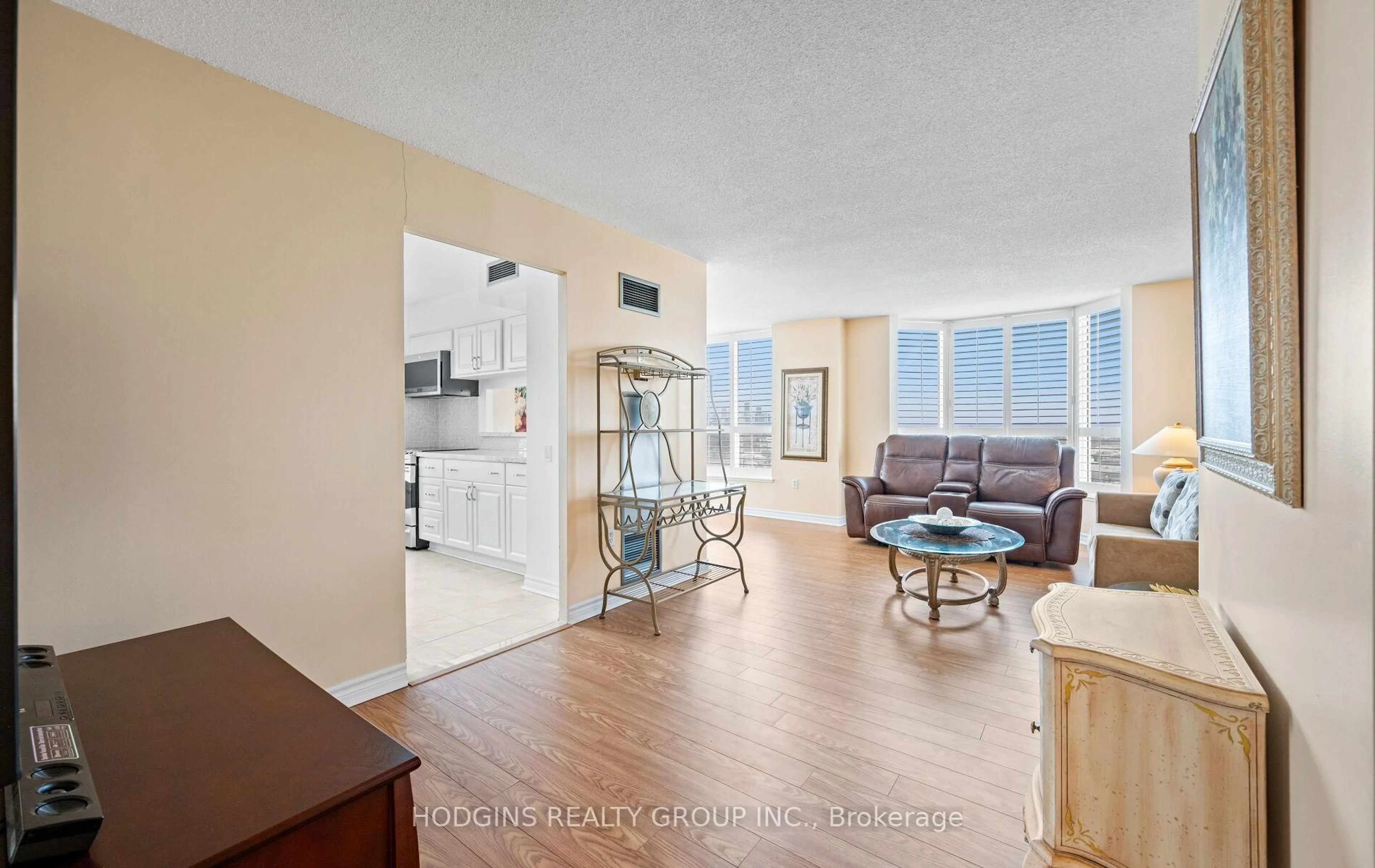 Living room with furniture, unknown for 21 Overlea Blvd #1904, Toronto Ontario M4H 1P2
