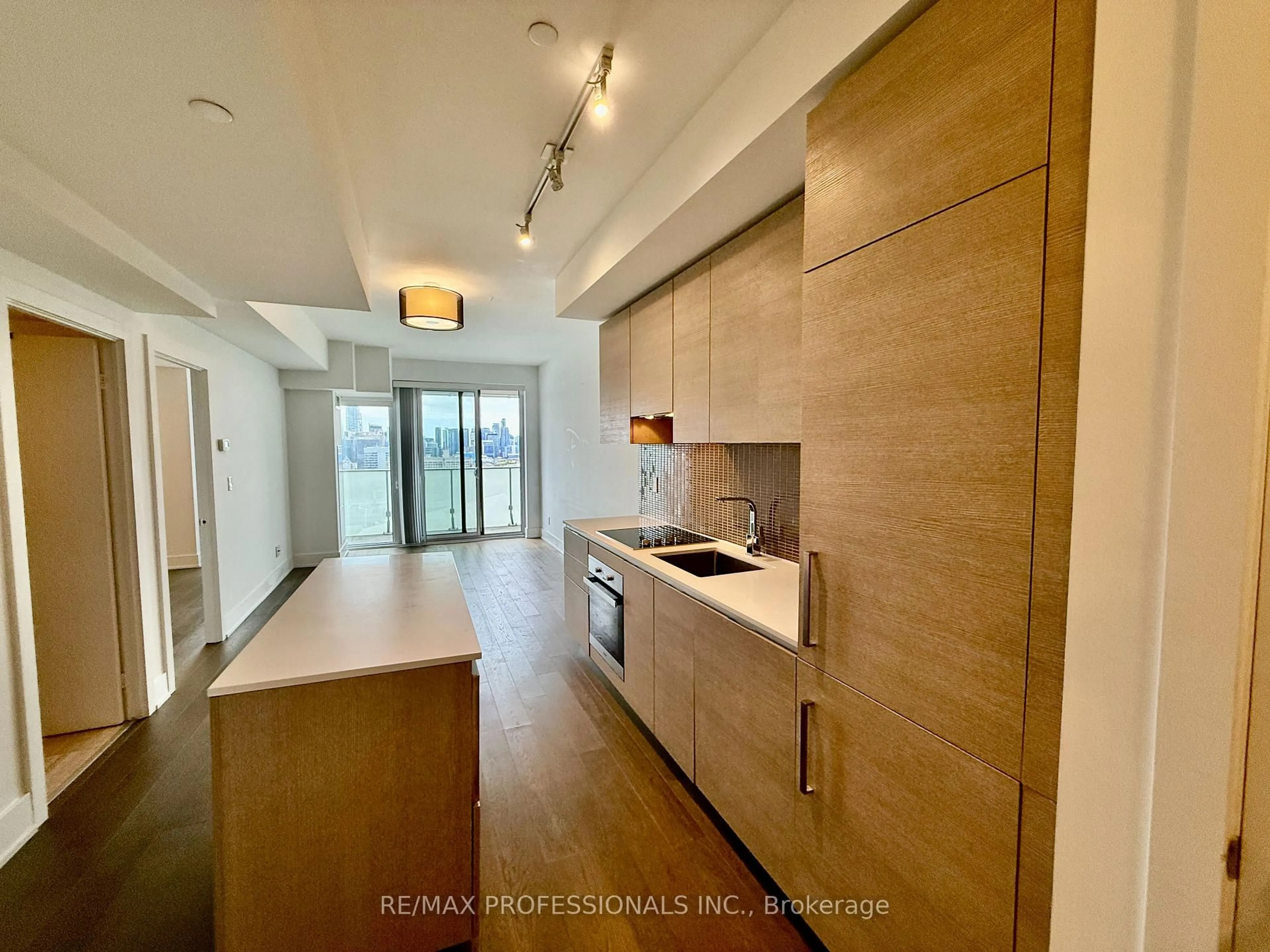 Open concept kitchen, unknown for 200 Bloor St #1604, Toronto Ontario M5S 1T8