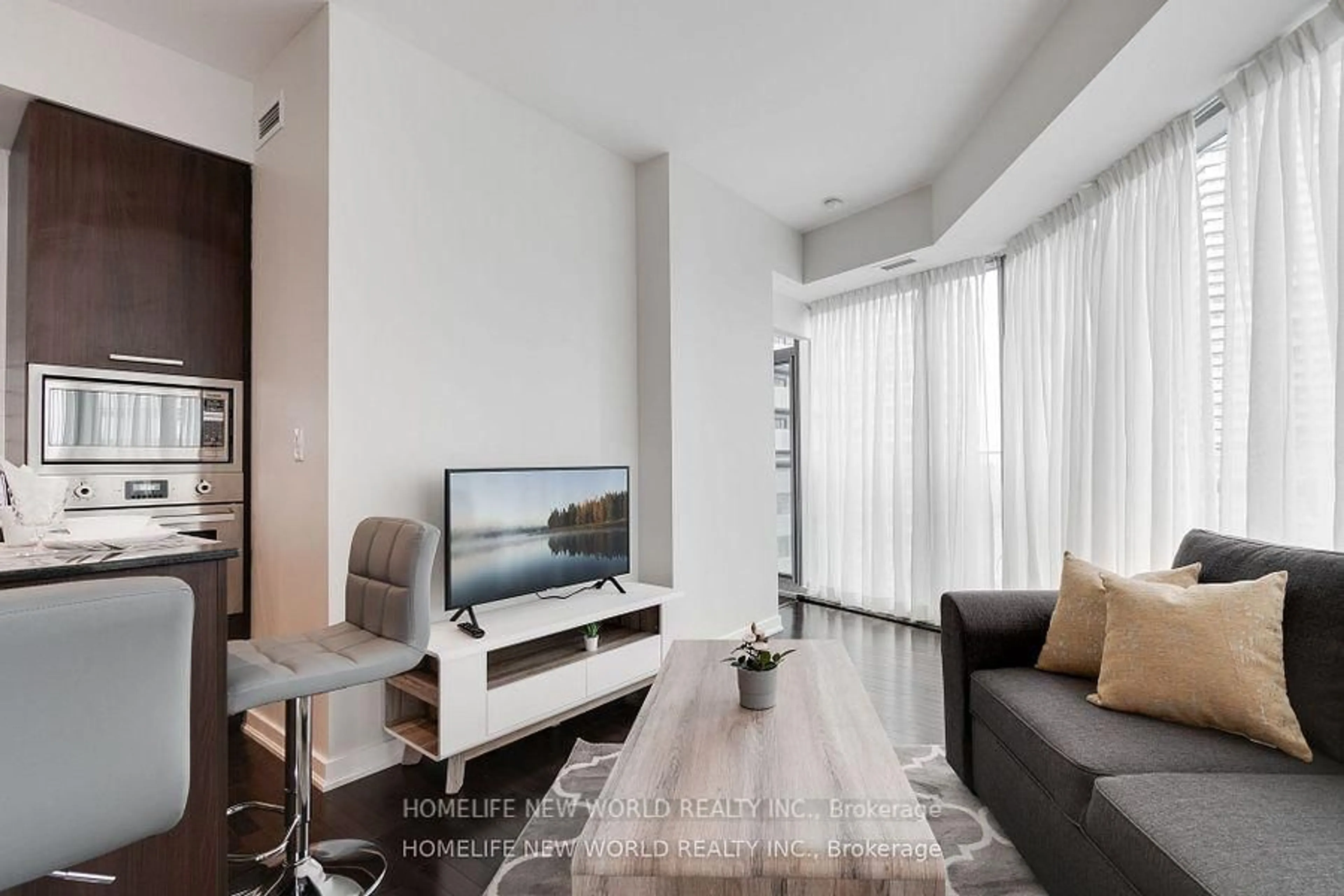 Living room with furniture, unknown for 12 York St #3402, Toronto Ontario M5J 0A9