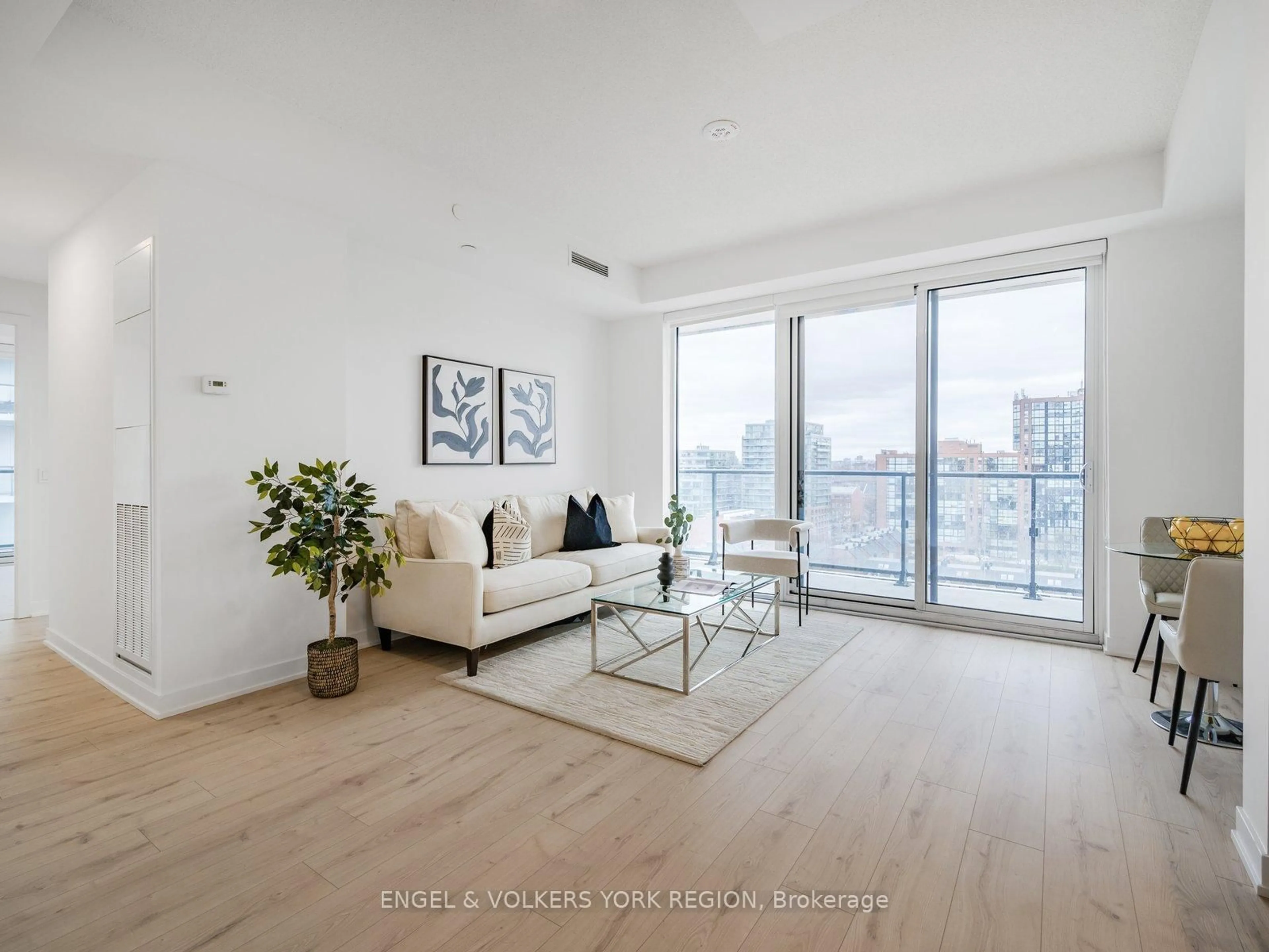 Living room with furniture, wood/laminate floor for 9 Tecumseth St #1114, Toronto Ontario M5V 0S5