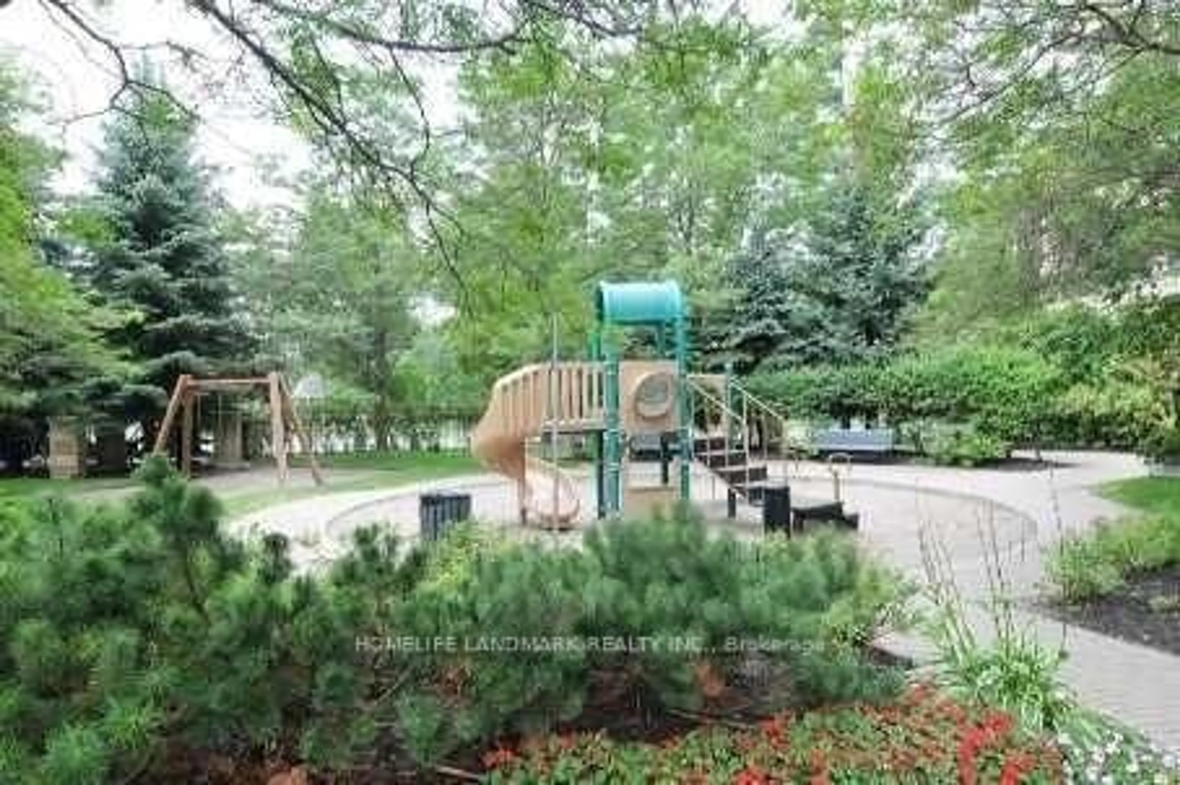 Patio, forest/trees view for 238 doris Ave #1902, Toronto Ontario M2N 6W1